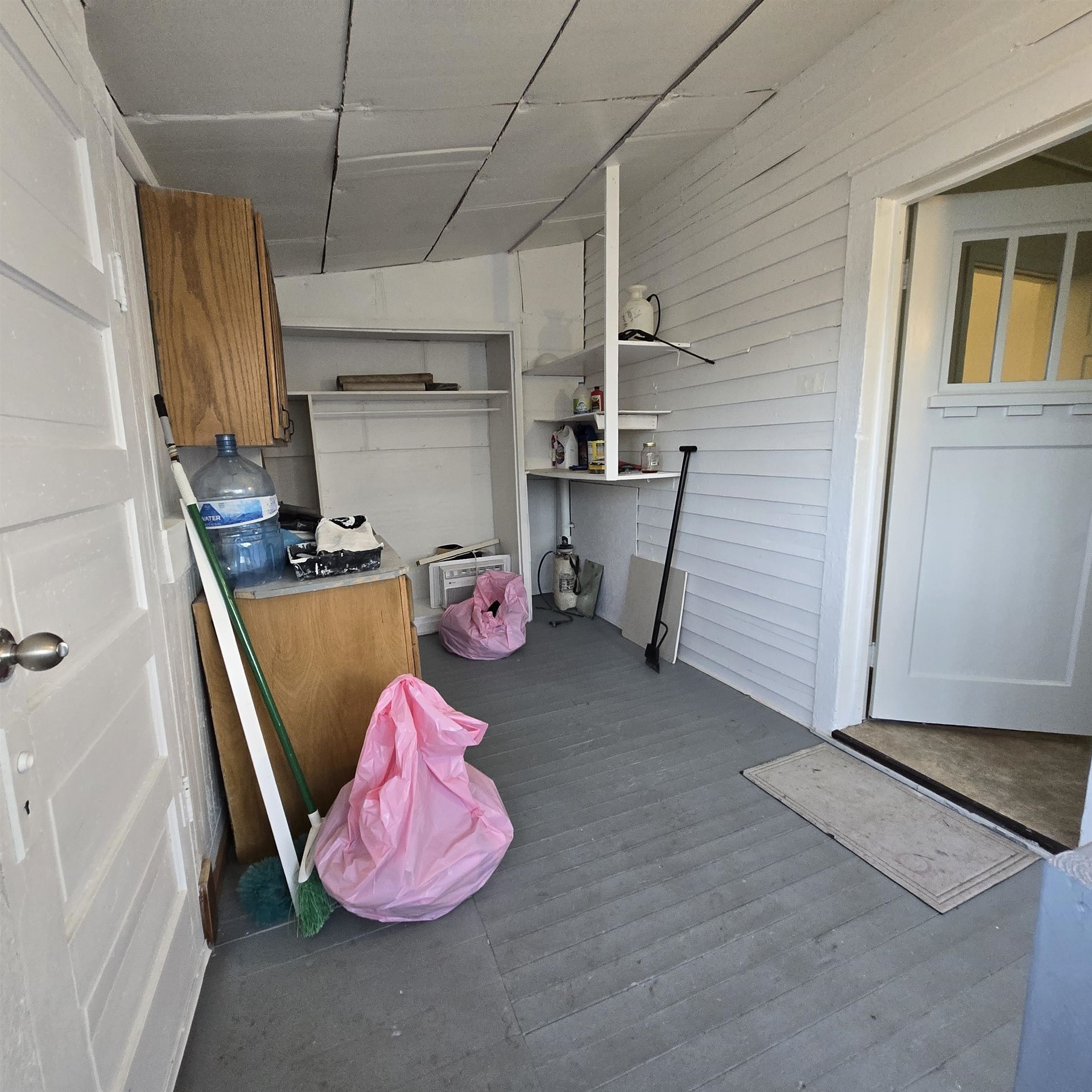 301 N Poplar St Property Photo 25