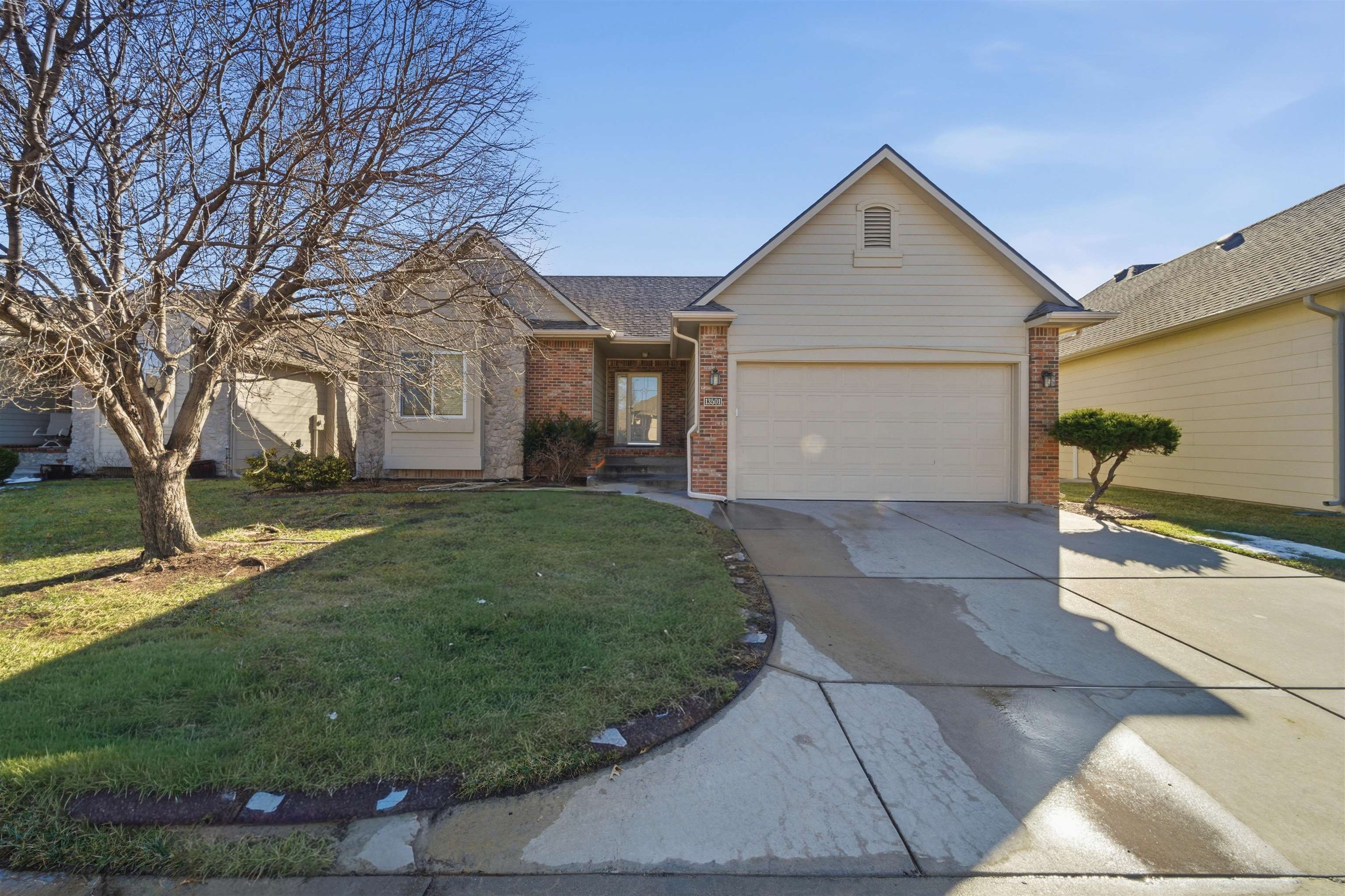 13501 W Links St Property Photo 1