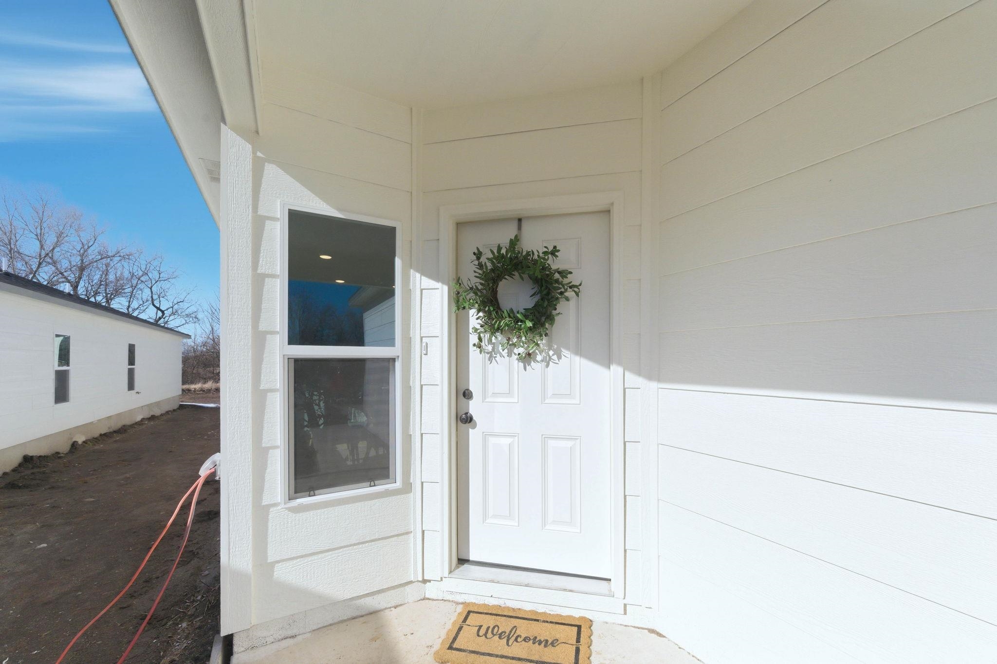 1727 N Main St Property Photo 2