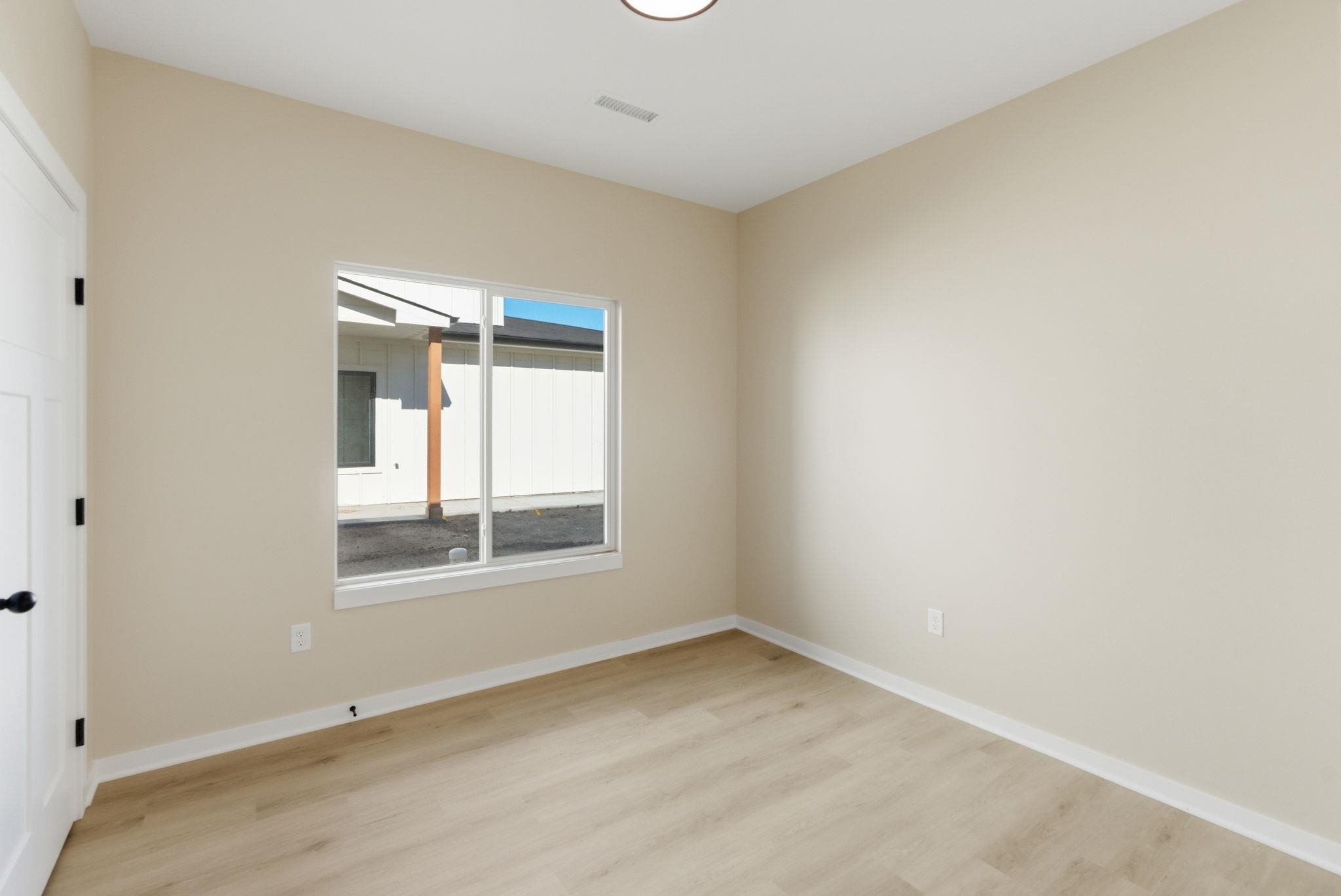 3737 & 3739 W Longleaf St Property Photo 14