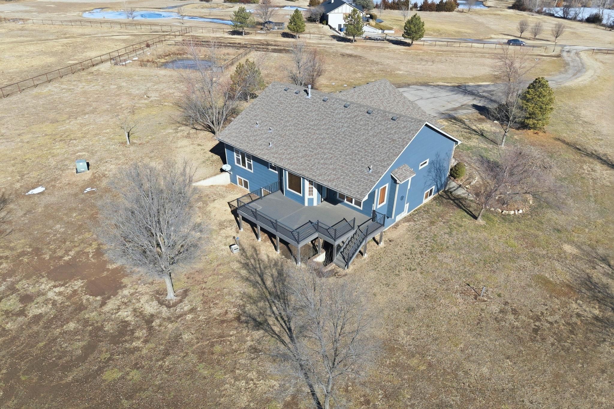 4529 S Webb Rd Property Photo 4