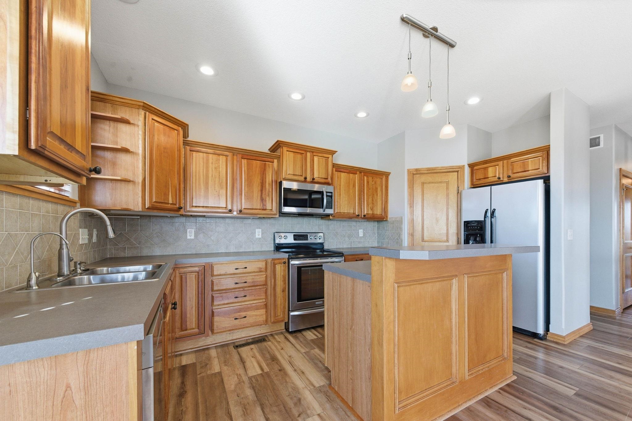 4529 S Webb Rd Property Photo 14