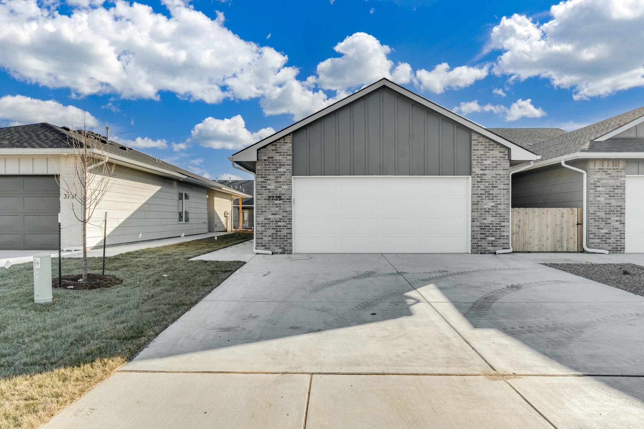 3004 N Westridge Dr Property Photo 1
