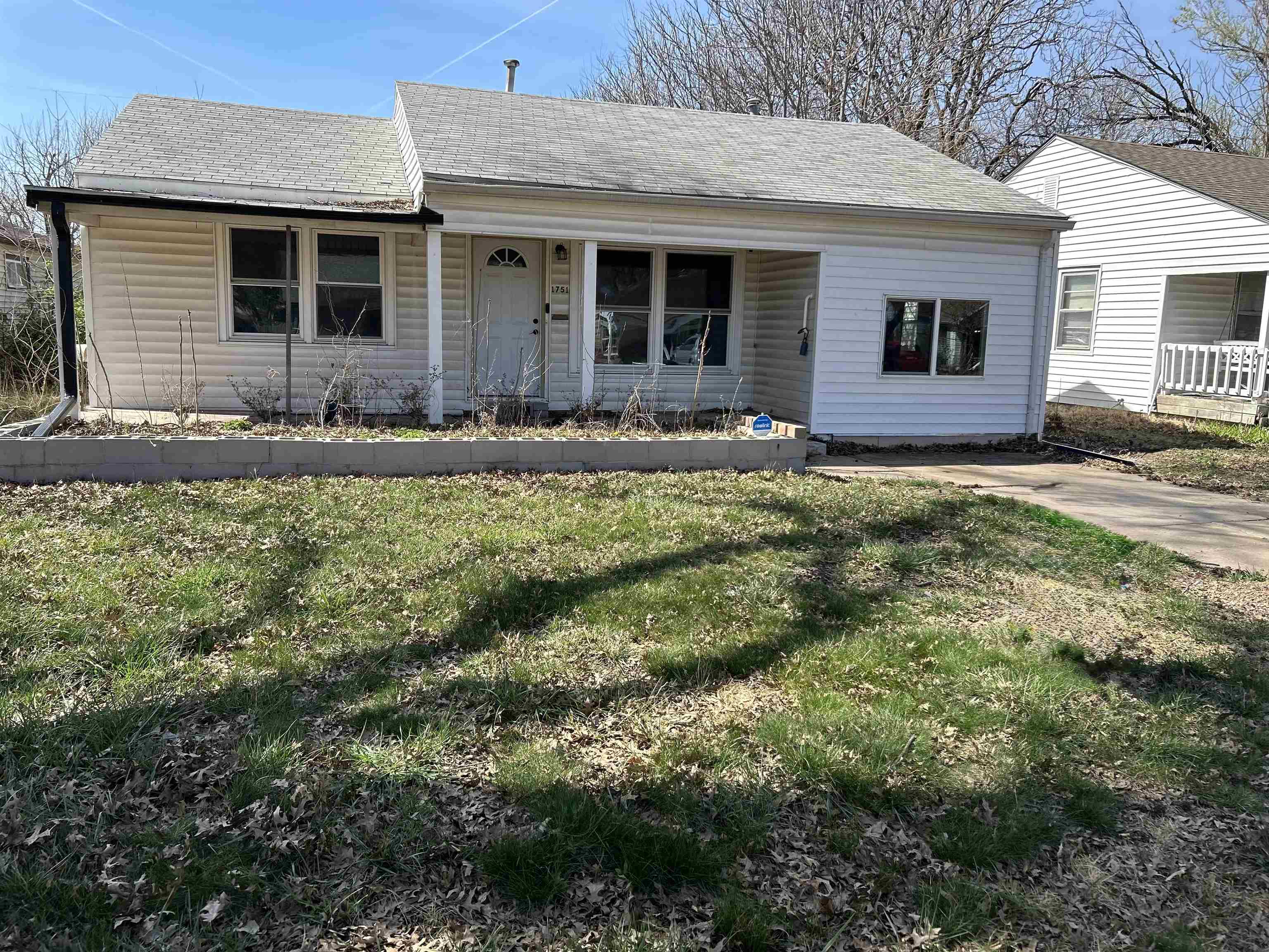 1751 S Volutsia Ave Property Photo 1