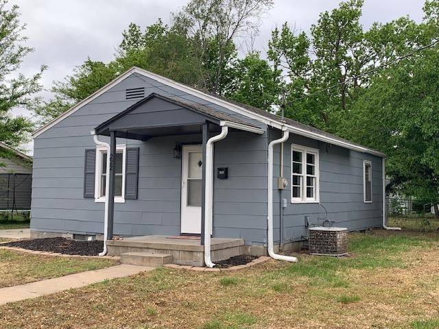 222 Mackenzie Ave Property Photo 1