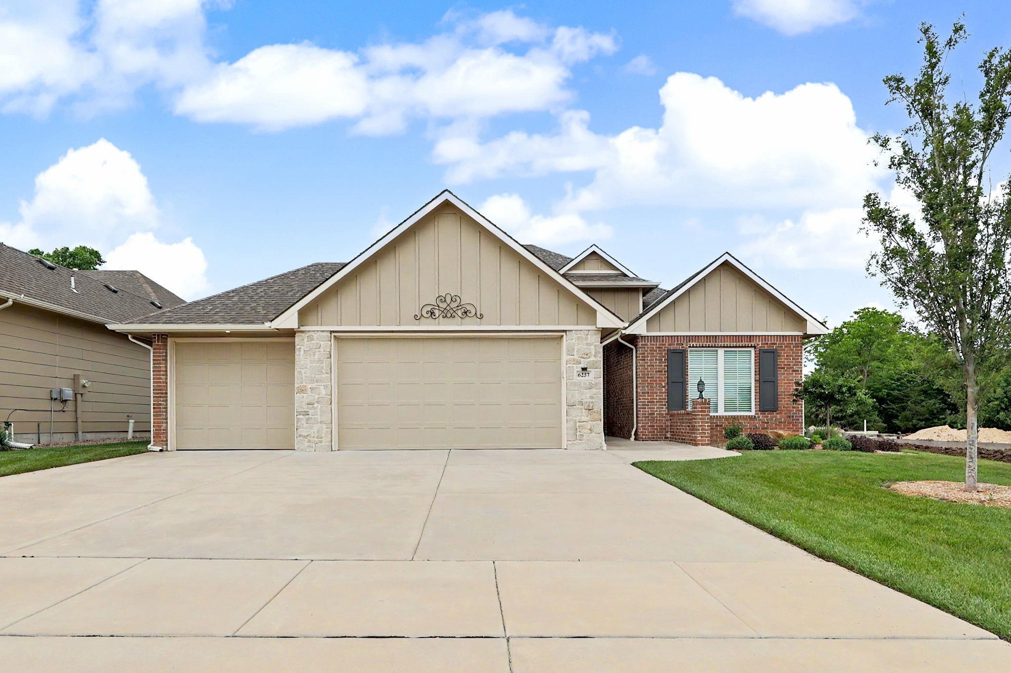 6237 E Central Park Ct Property Photo 1