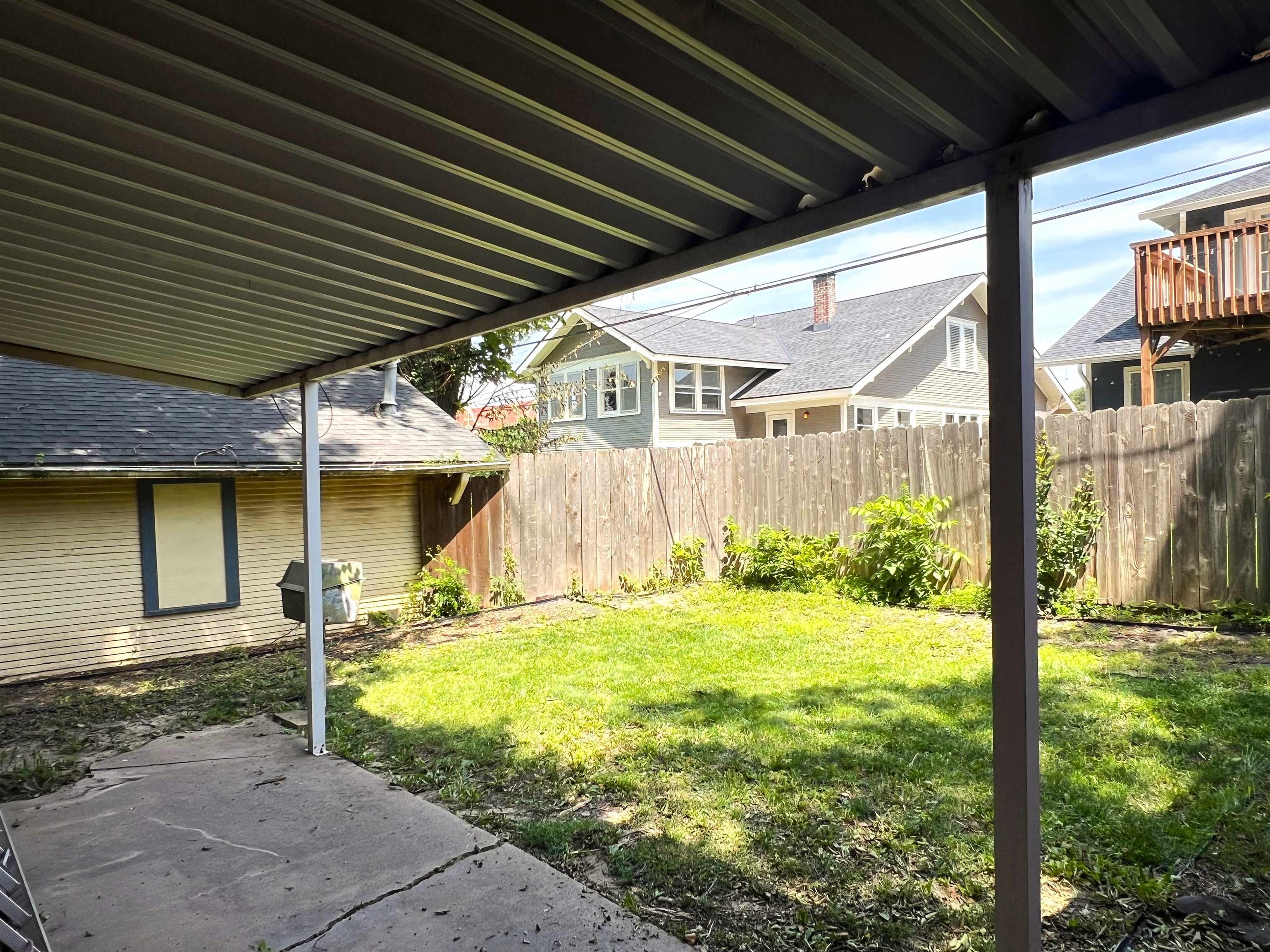 3922 E Willow St Property Photo 33