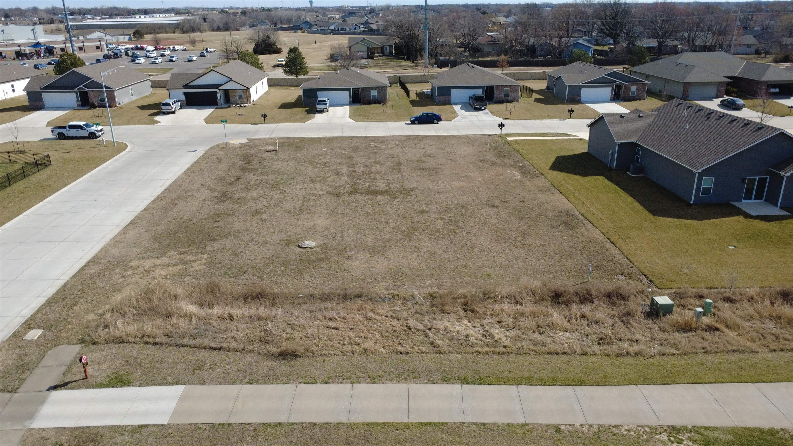 1701 Casey Property Photo 4