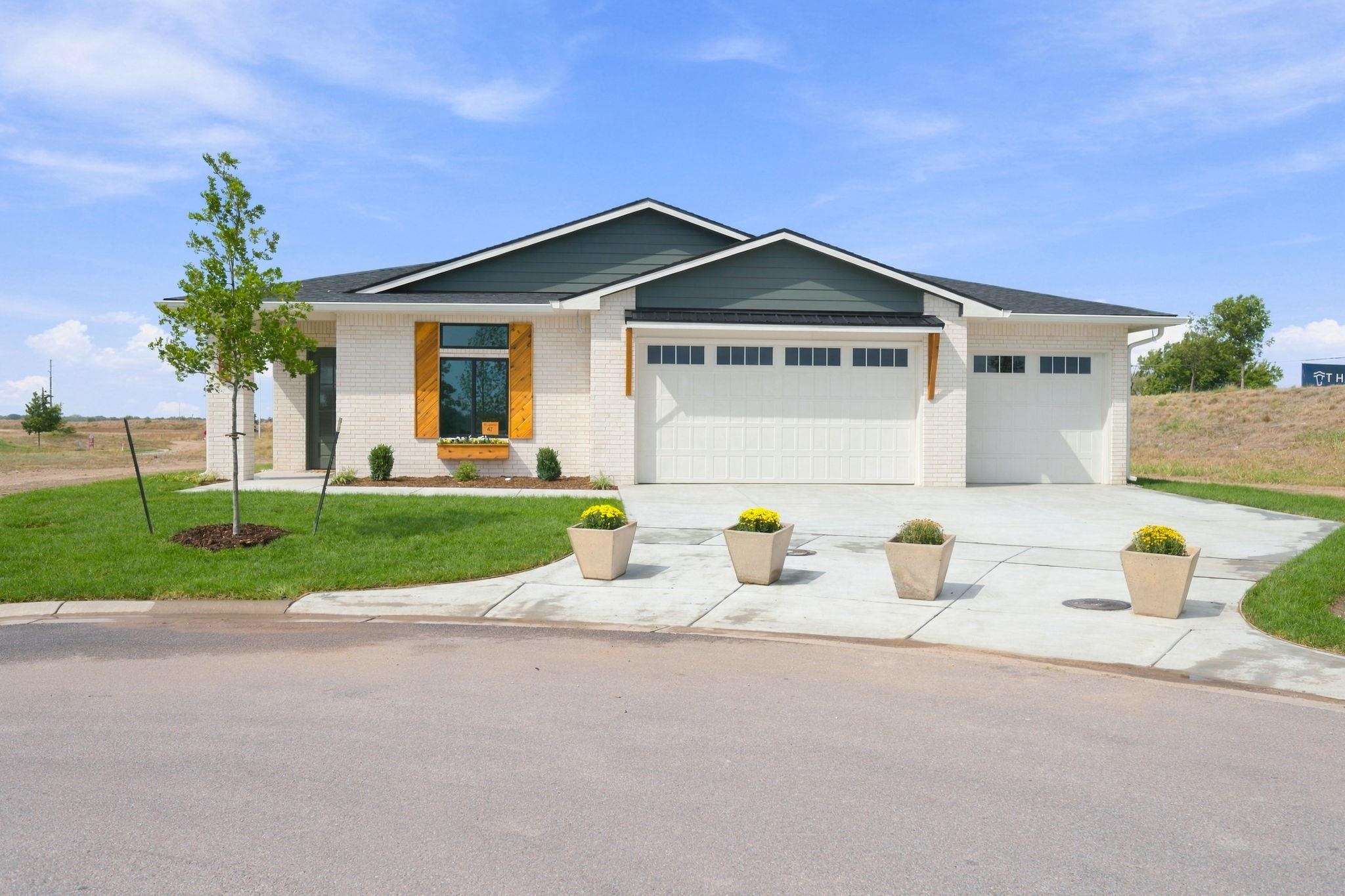 8342 Waterway Ct Property Photo 1