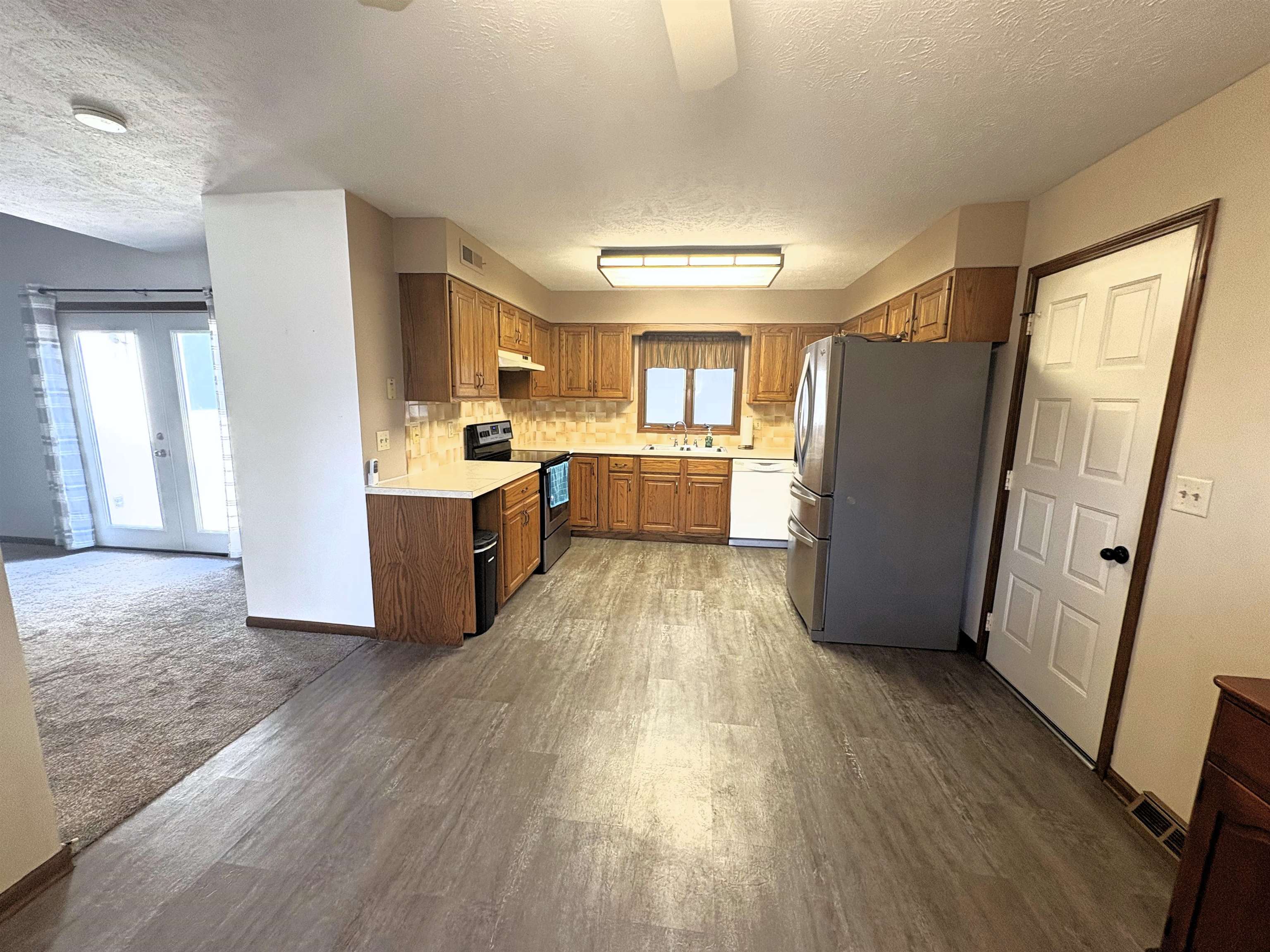 1007 Burr Oak Ln Property Photo 8