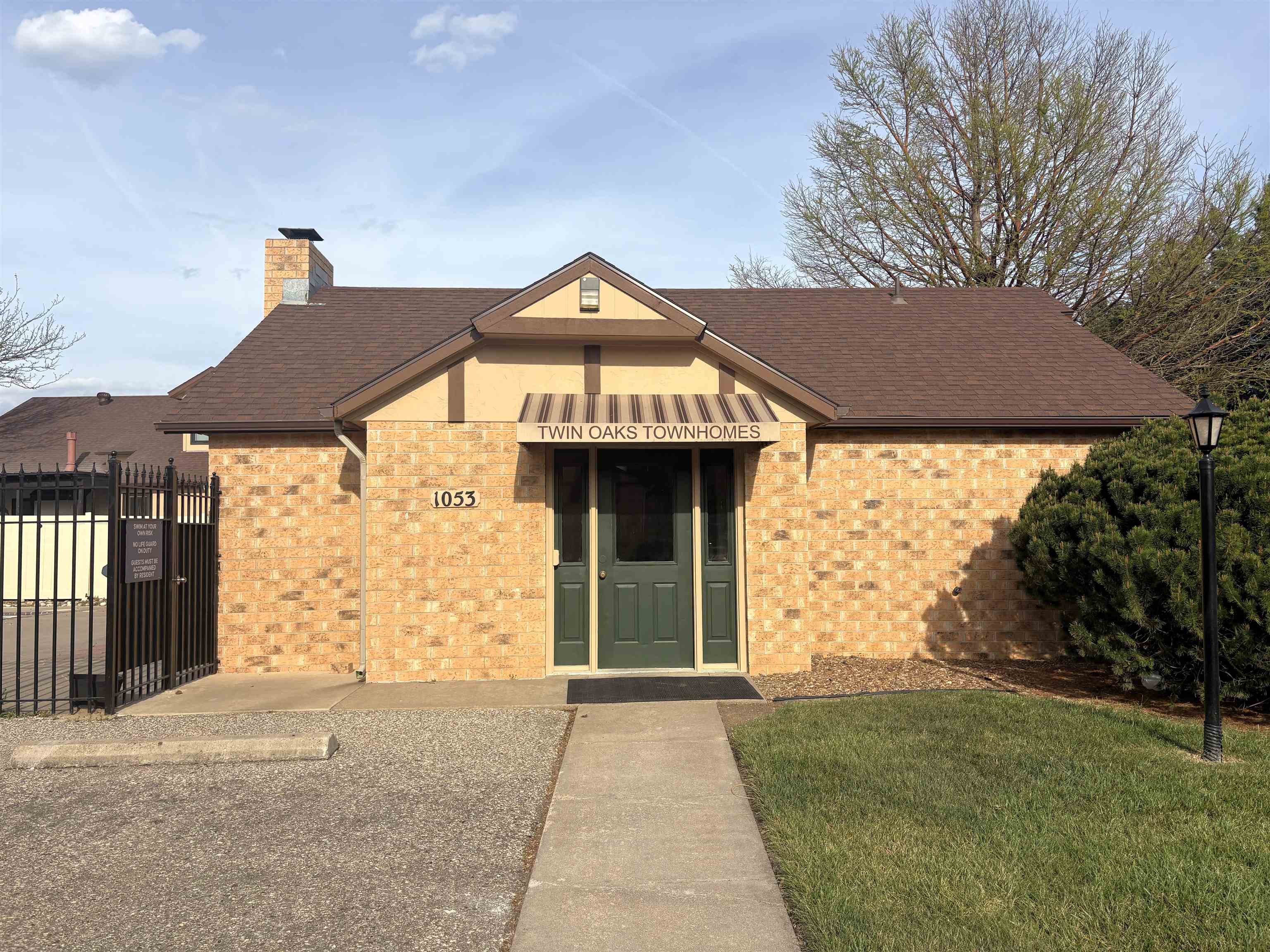 1007 Burr Oak Ln Property Photo 27