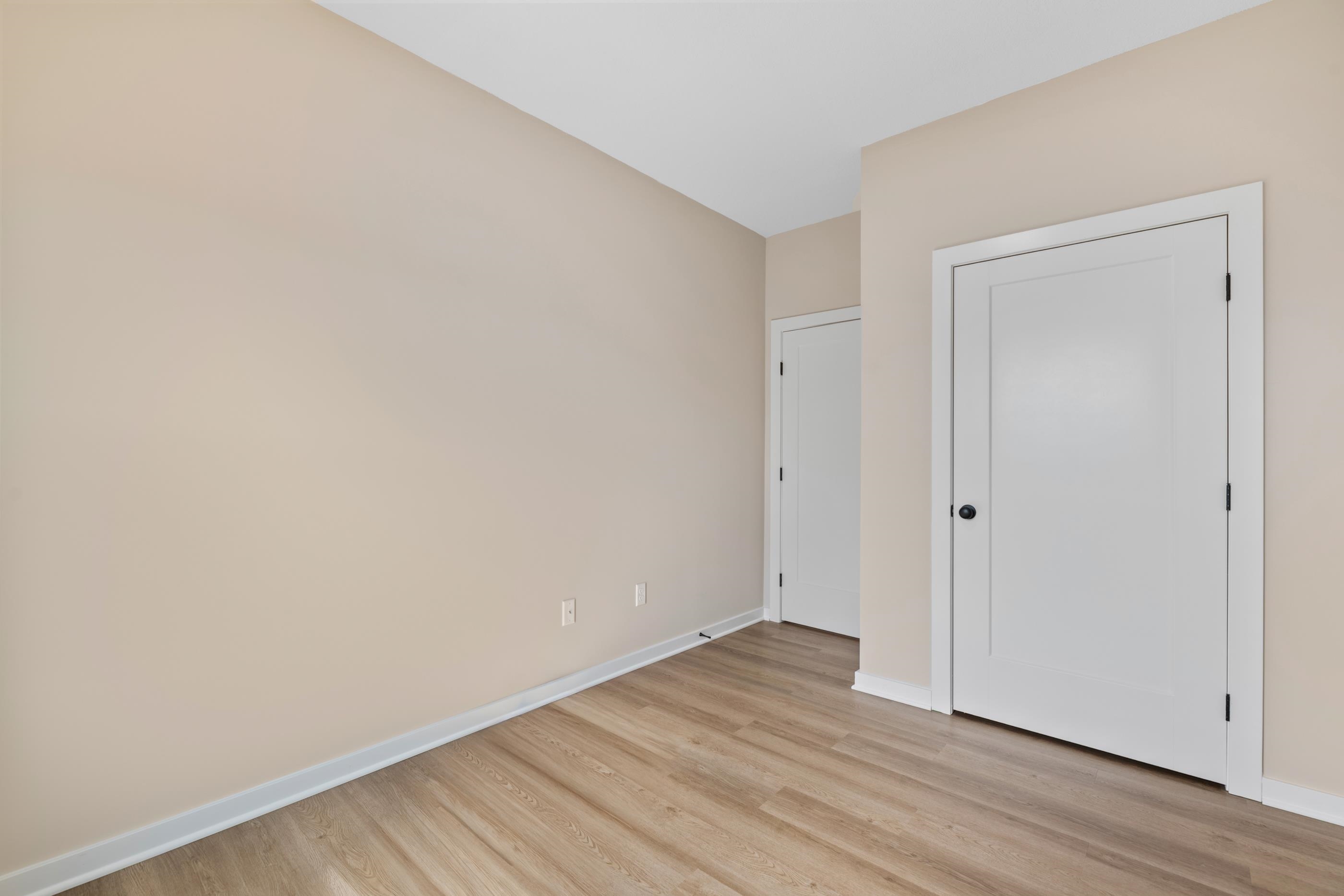 2451 W Macarthur Ct Property Photo 19