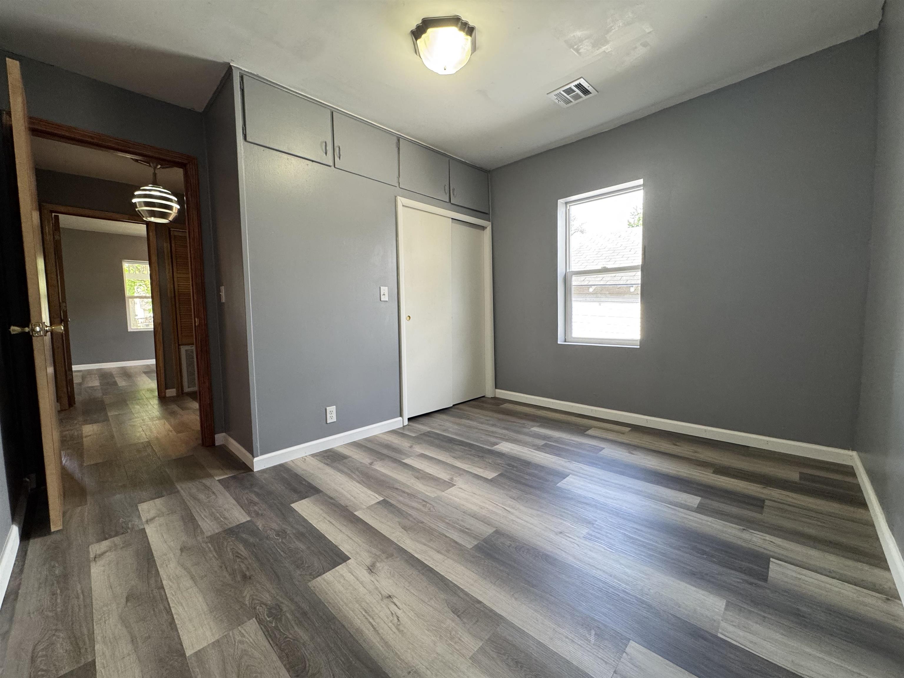 210 E Quincy Ave Property Photo 8