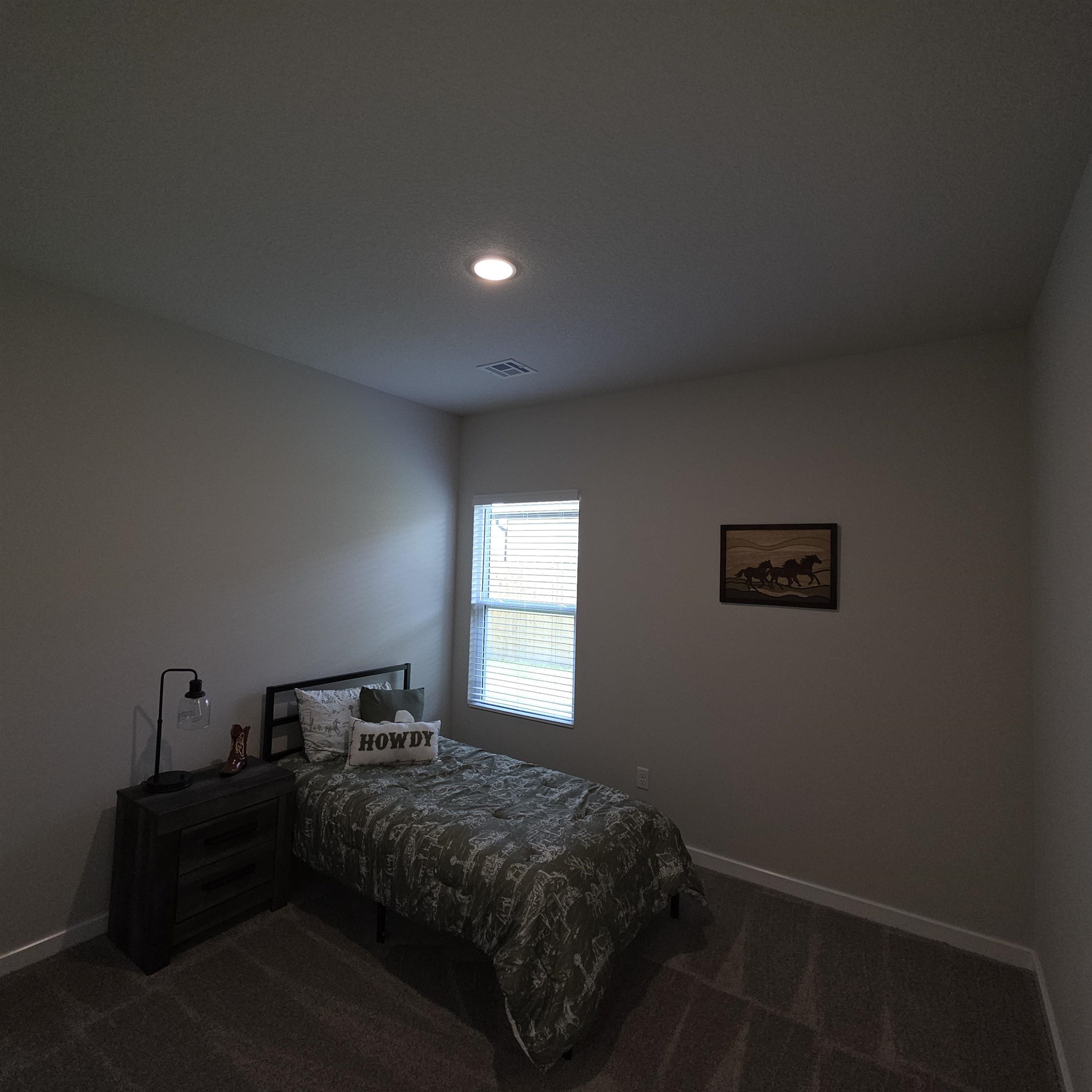 928 N Forestview Ct Property Photo 6