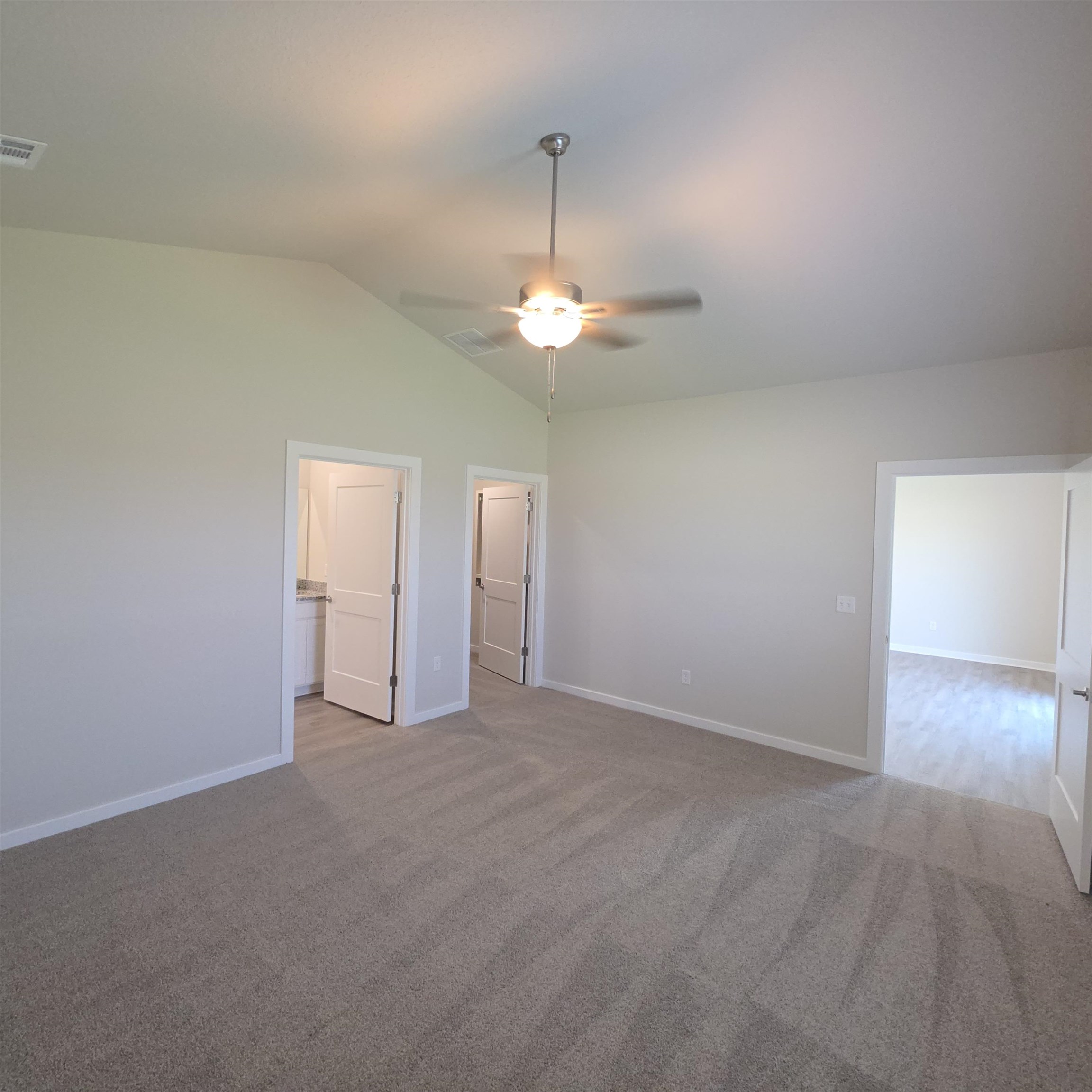 927 N Forestview St Property Photo 15