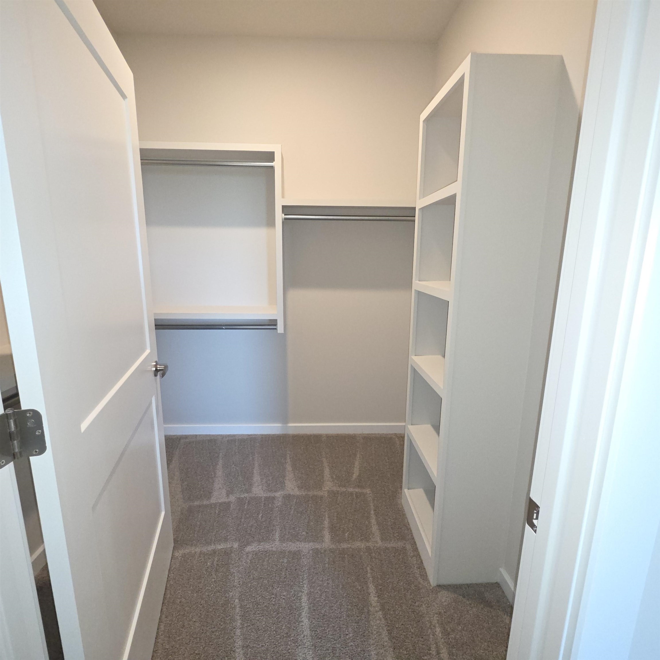 915 N Forestview St Property Photo 10