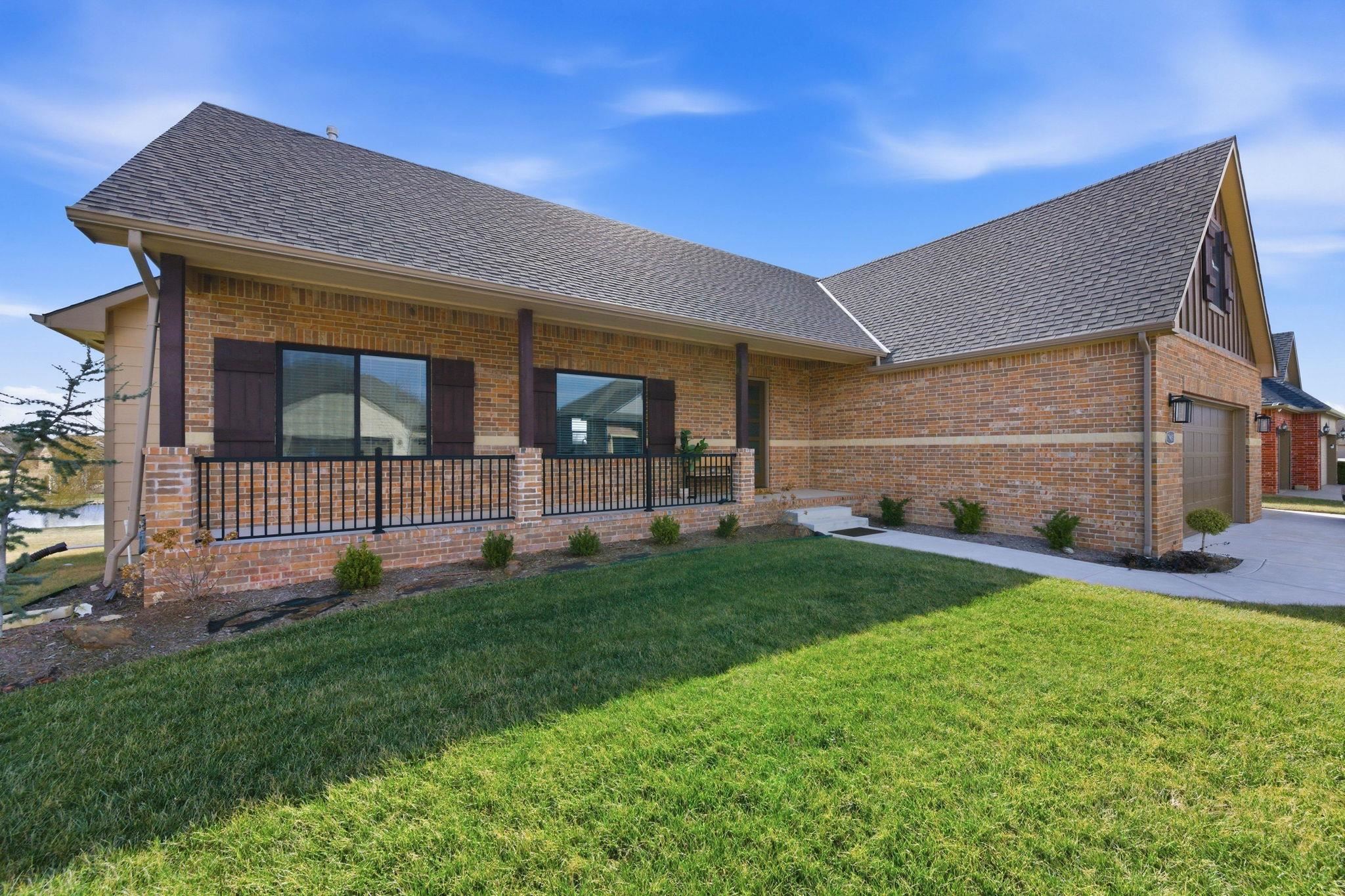 7905 E Turquoise Trl Property Photo 2
