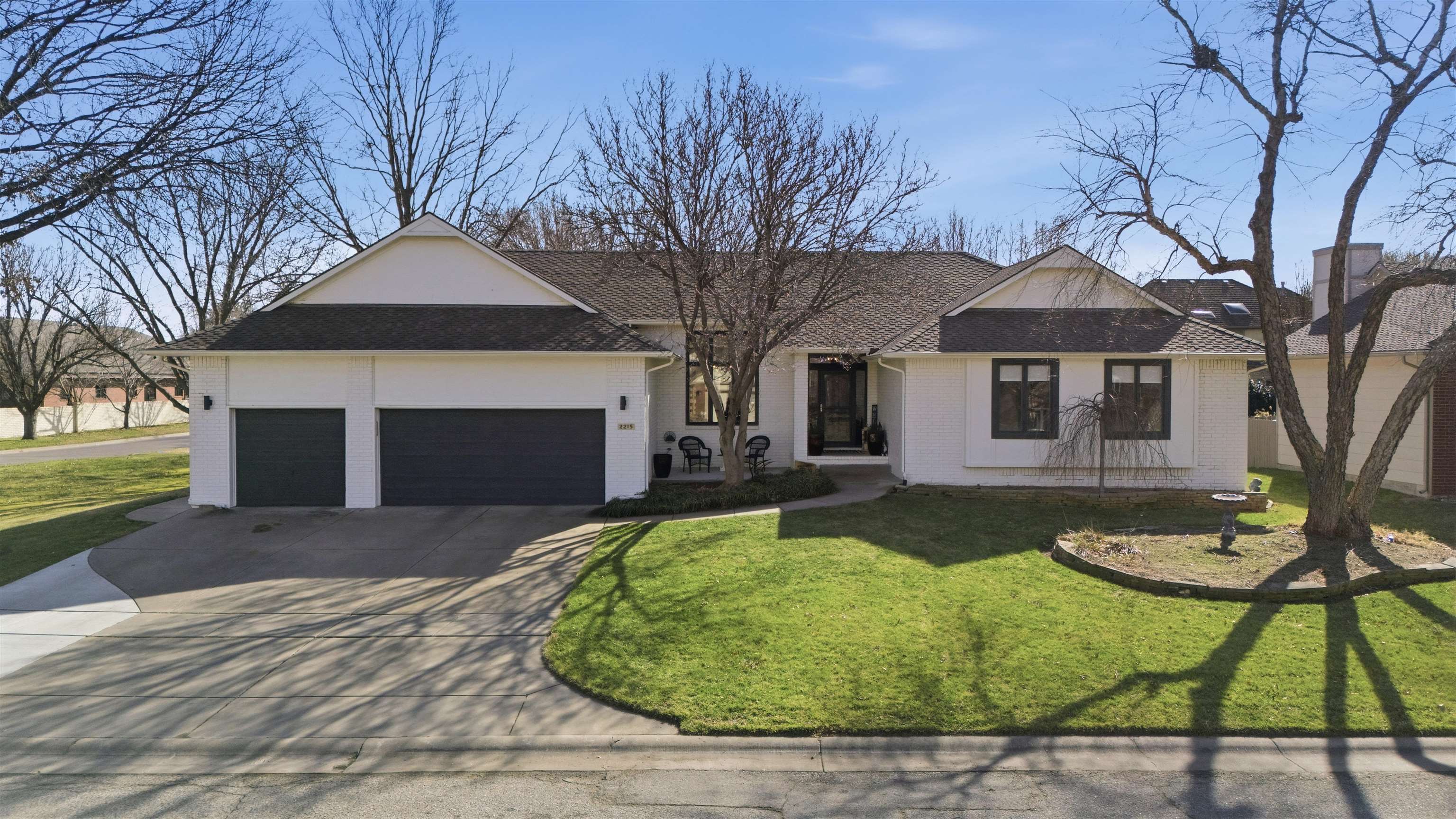 2215 N Tee Time Ct Property Photo 1