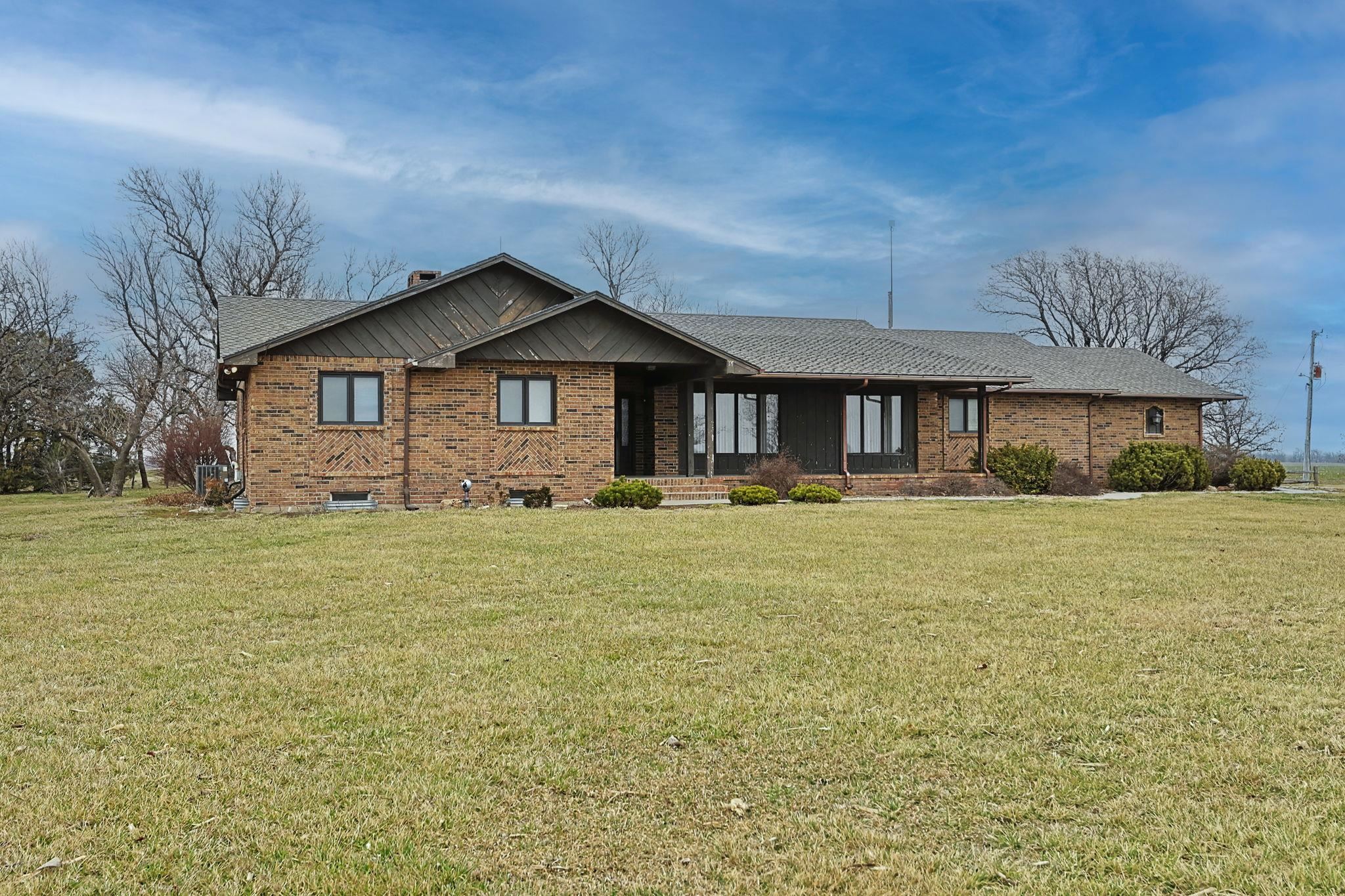 1962 30th Property Photo 1