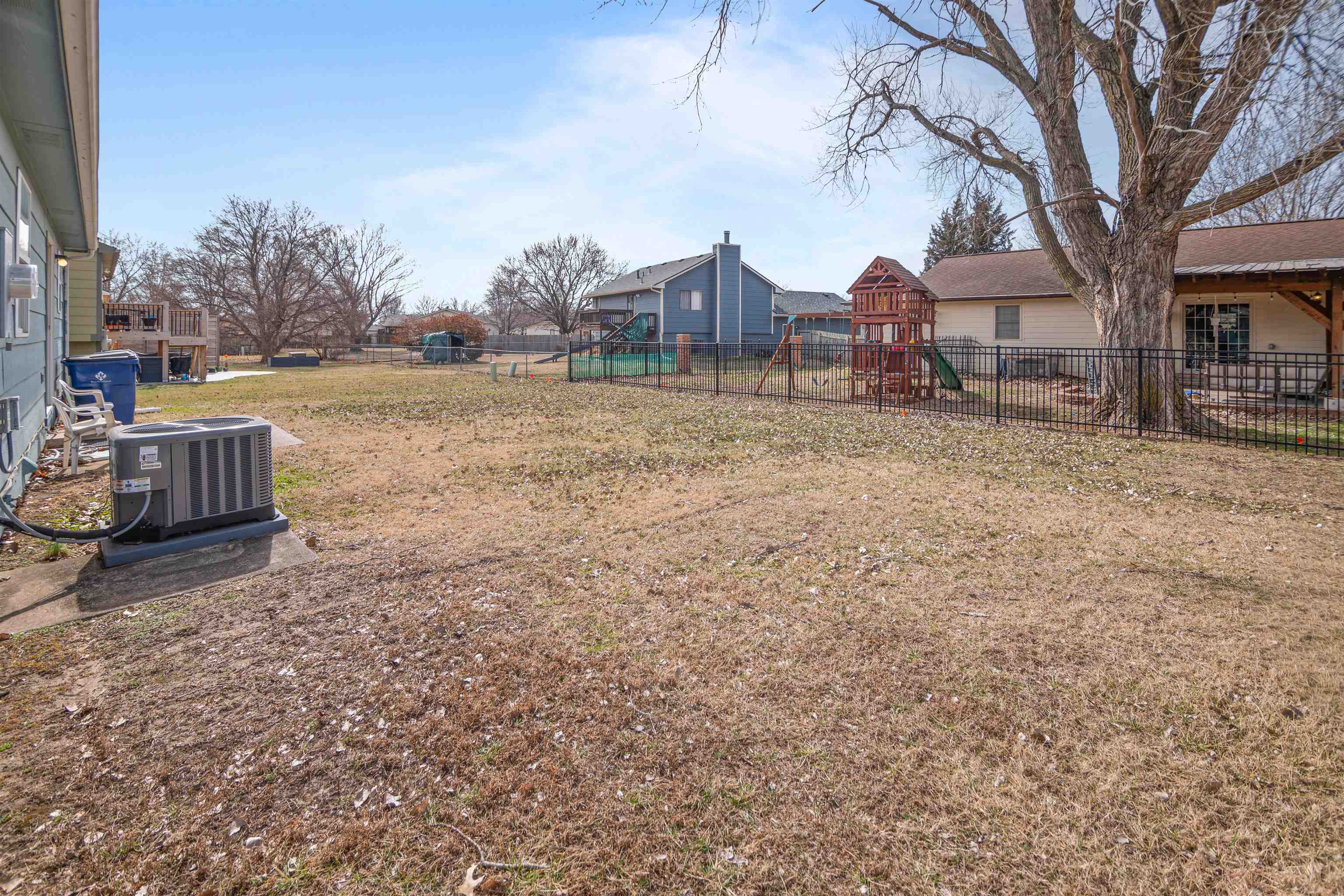307 N Sioux St Property Photo 22
