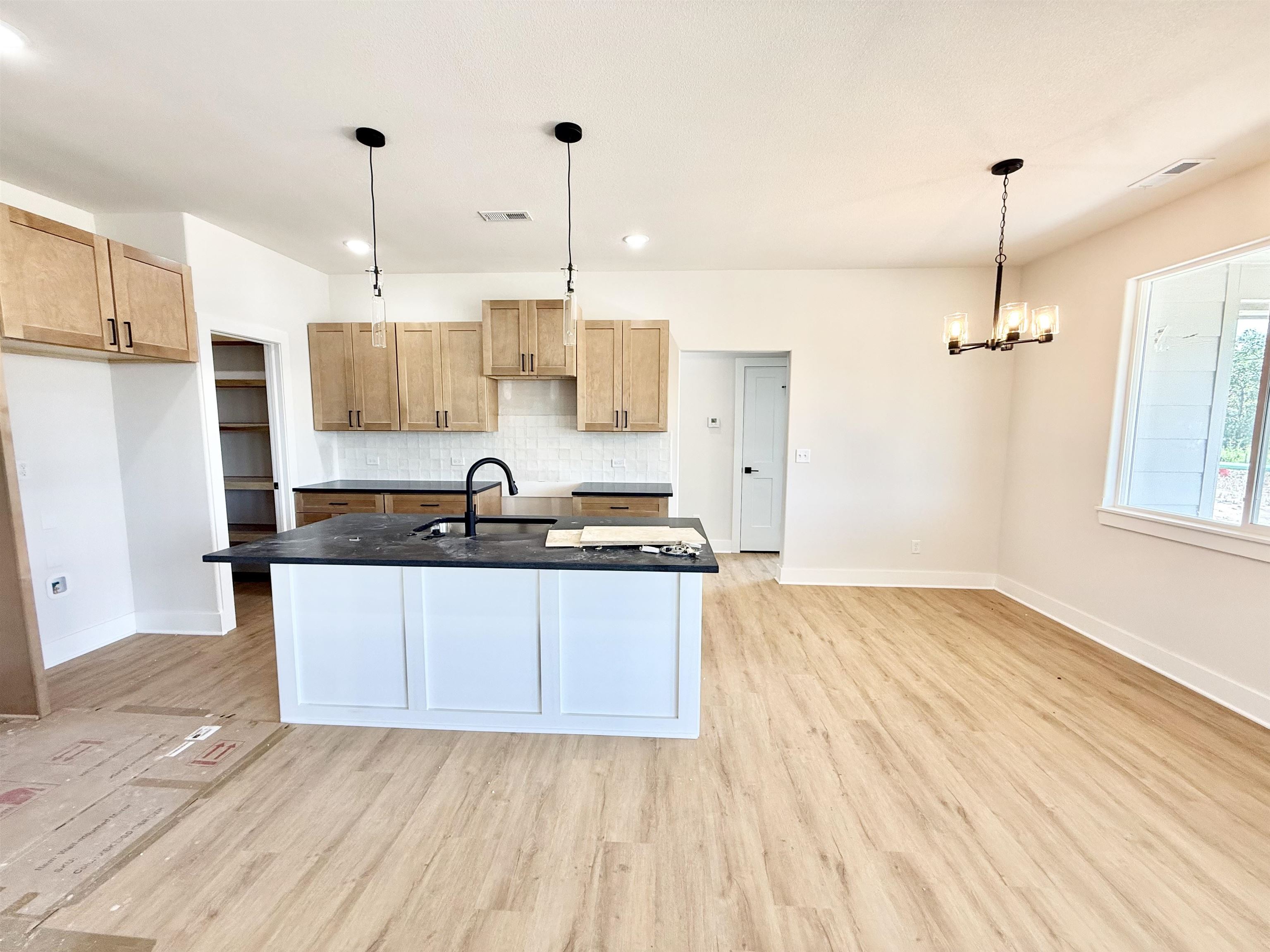 5404 N Toben Ct Property Photo 2