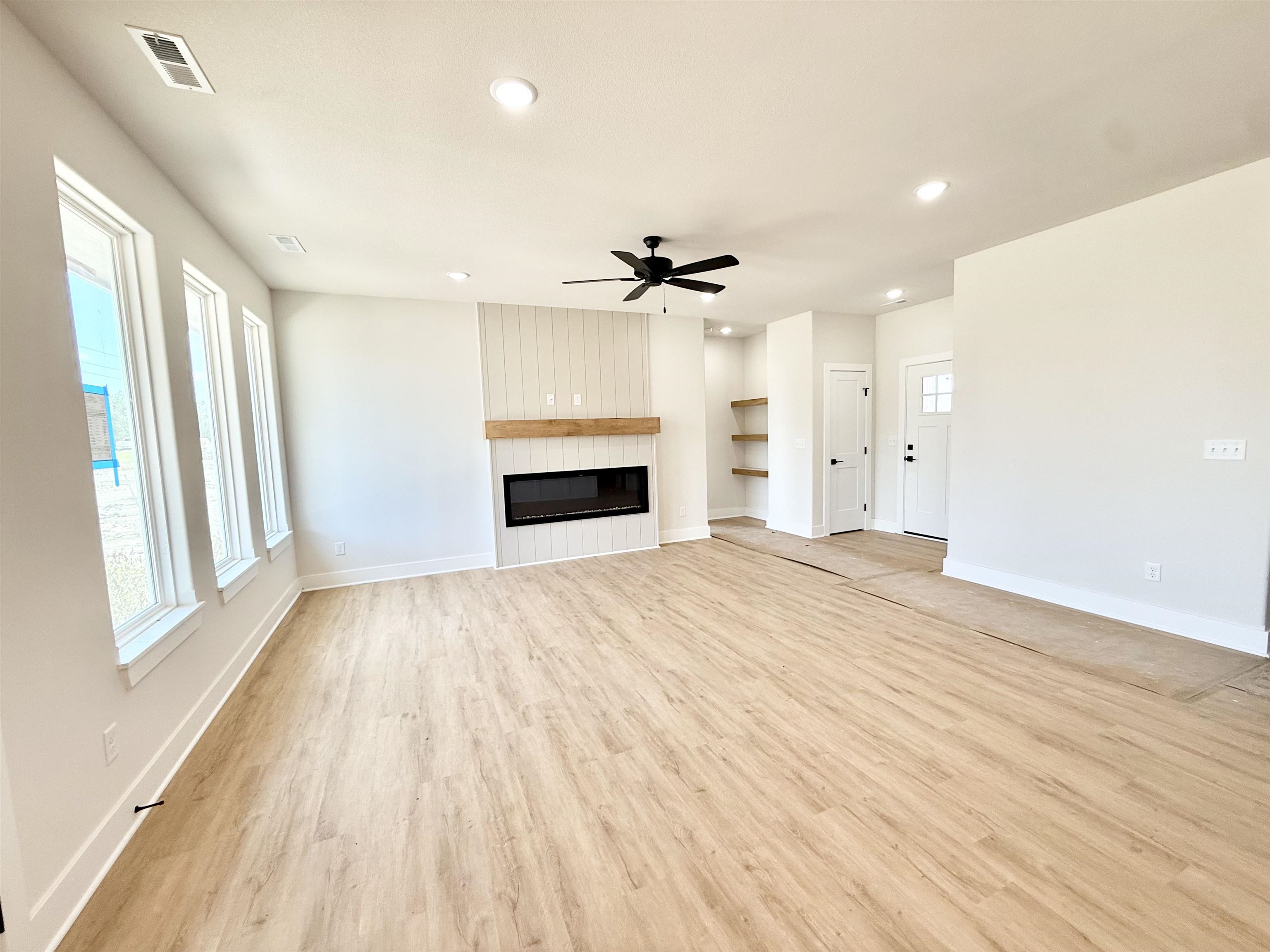 5404 N Toben Ct Property Photo 6