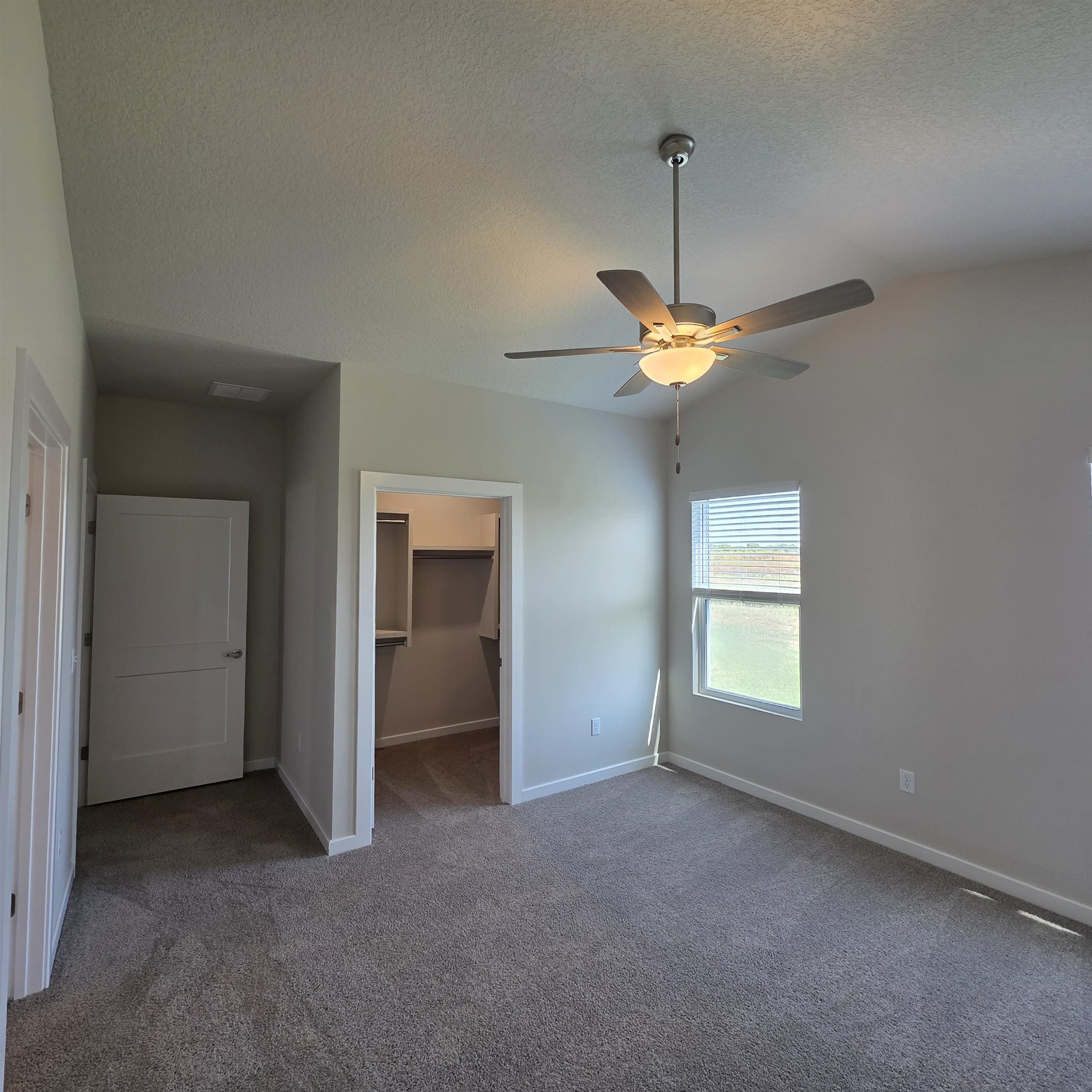 932 N Forestview St Property Photo 20