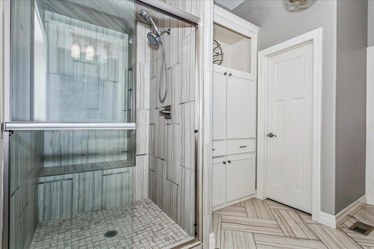 1401 N Shadow Rock Dr Property Photo 14