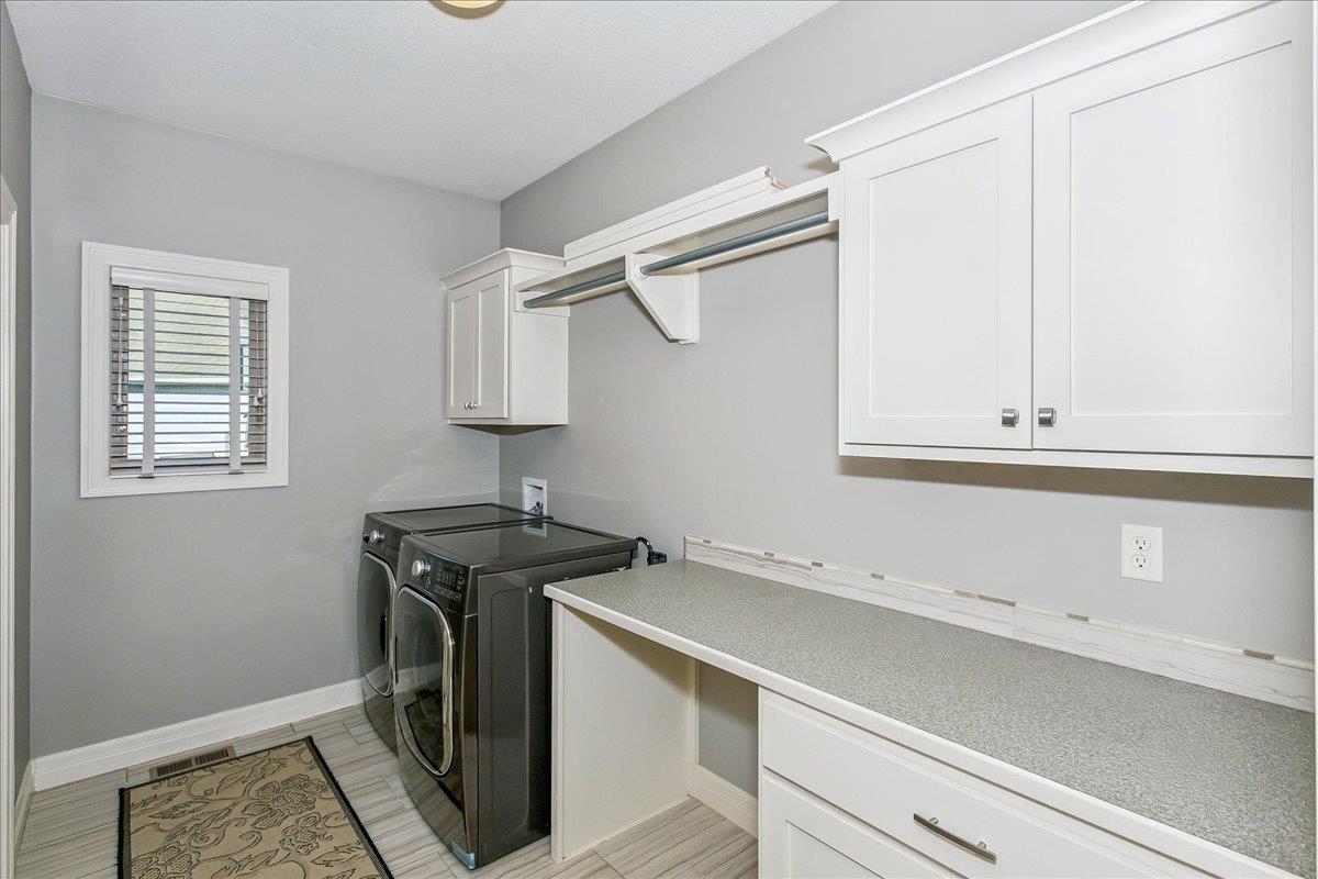 1401 N Shadow Rock Dr Property Photo 16