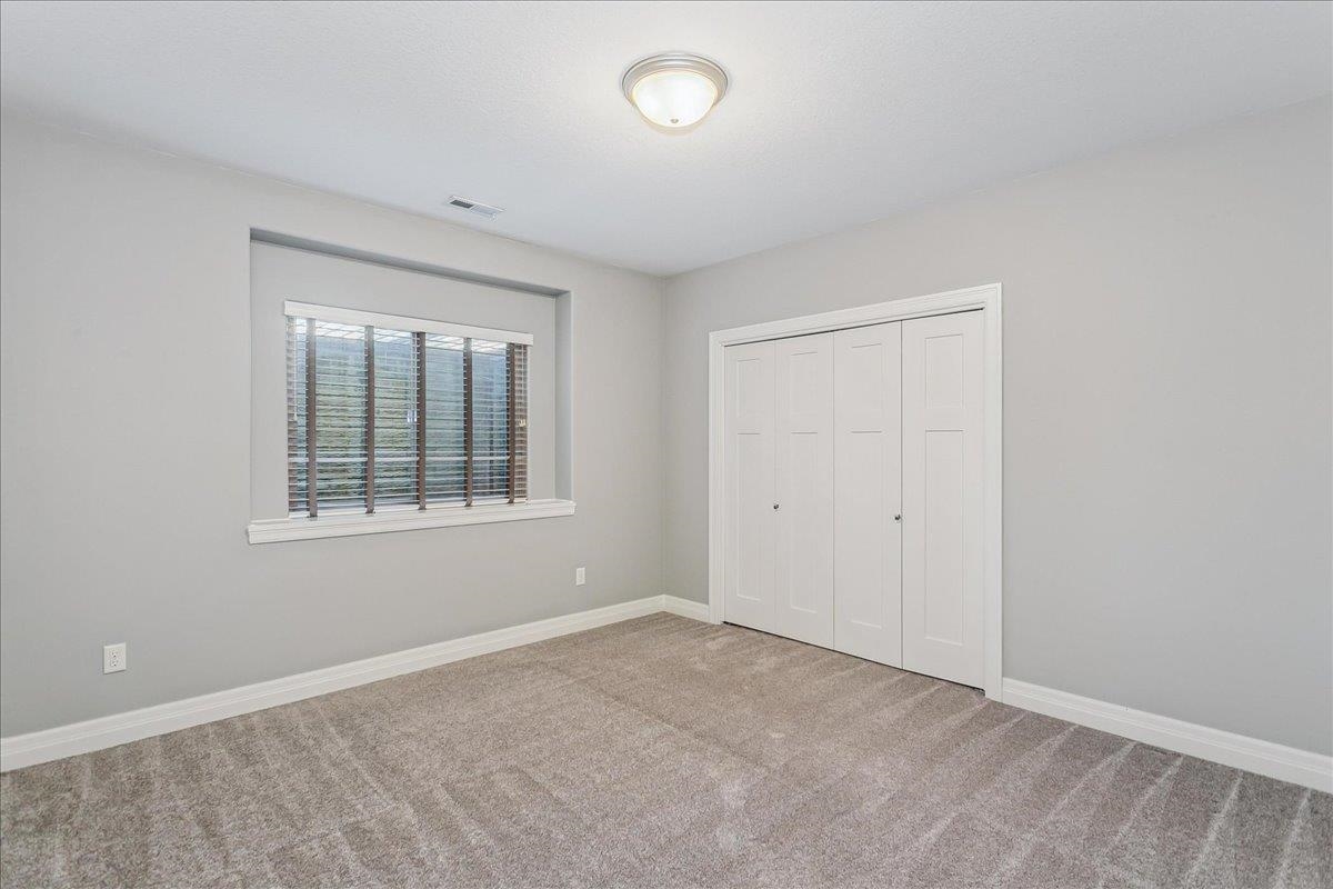 1401 N Shadow Rock Dr Property Photo 29