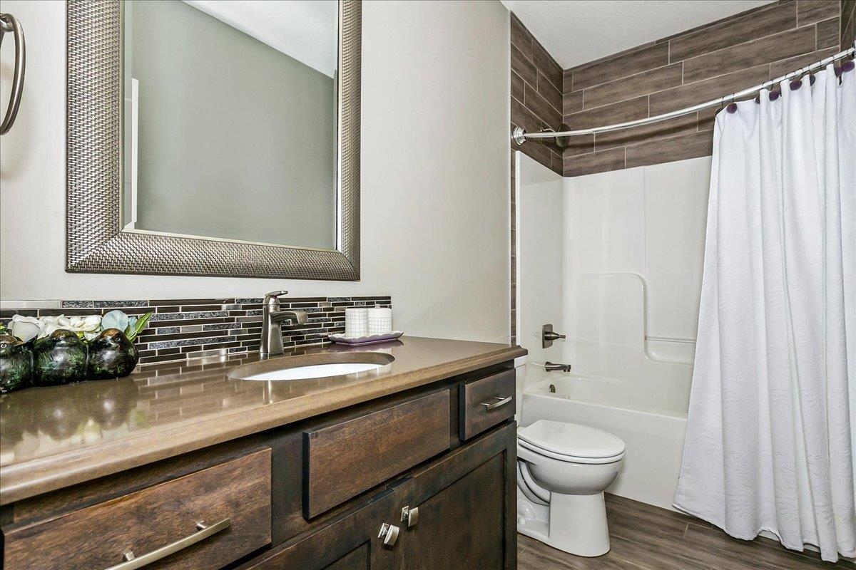 1401 N Shadow Rock Dr Property Photo 31