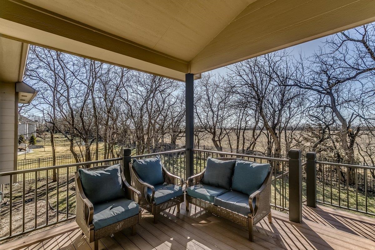 1401 N Shadow Rock Dr Property Photo 32