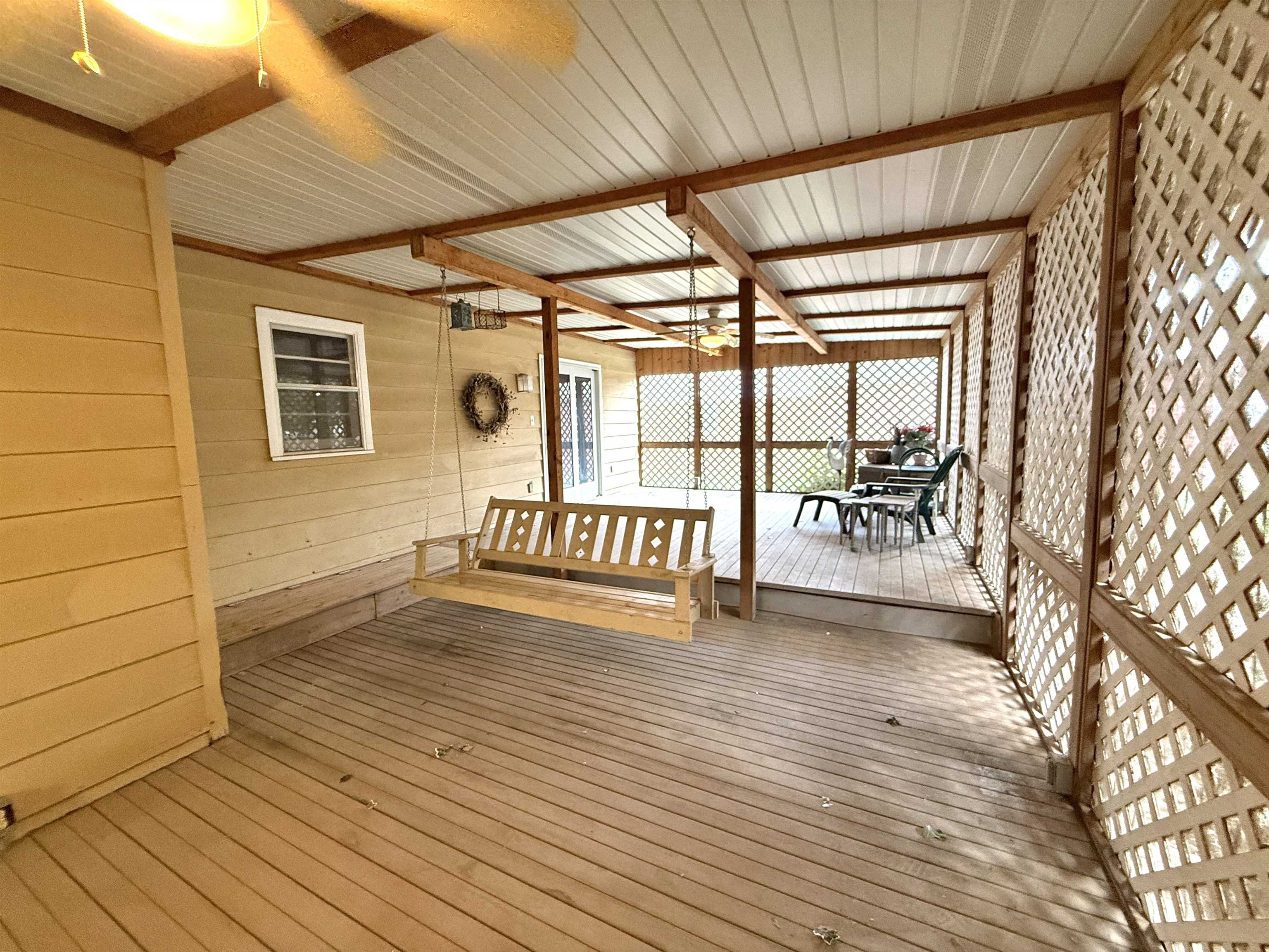 624 N Springfield Property Photo 3