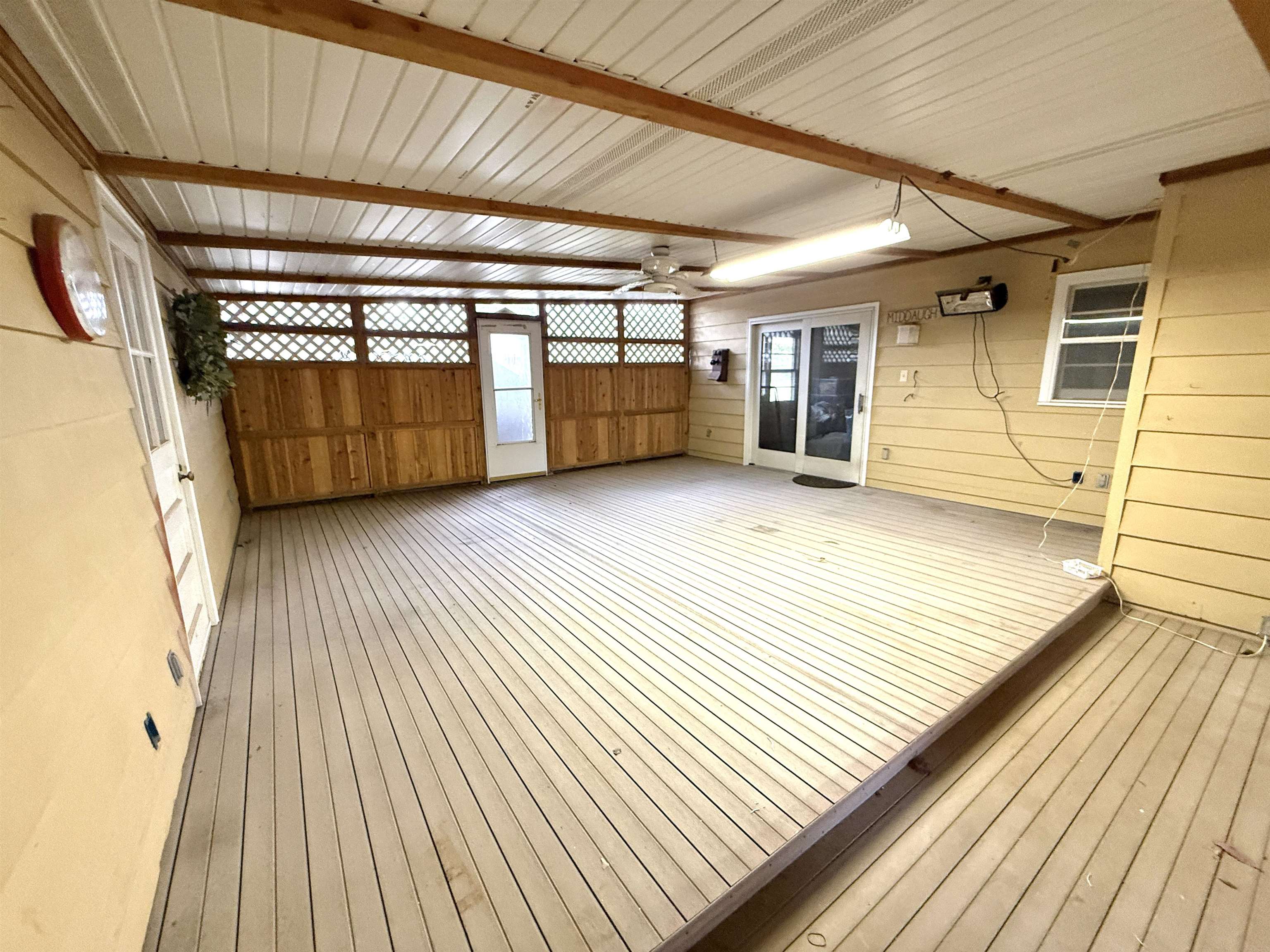 624 N Springfield Property Photo 5