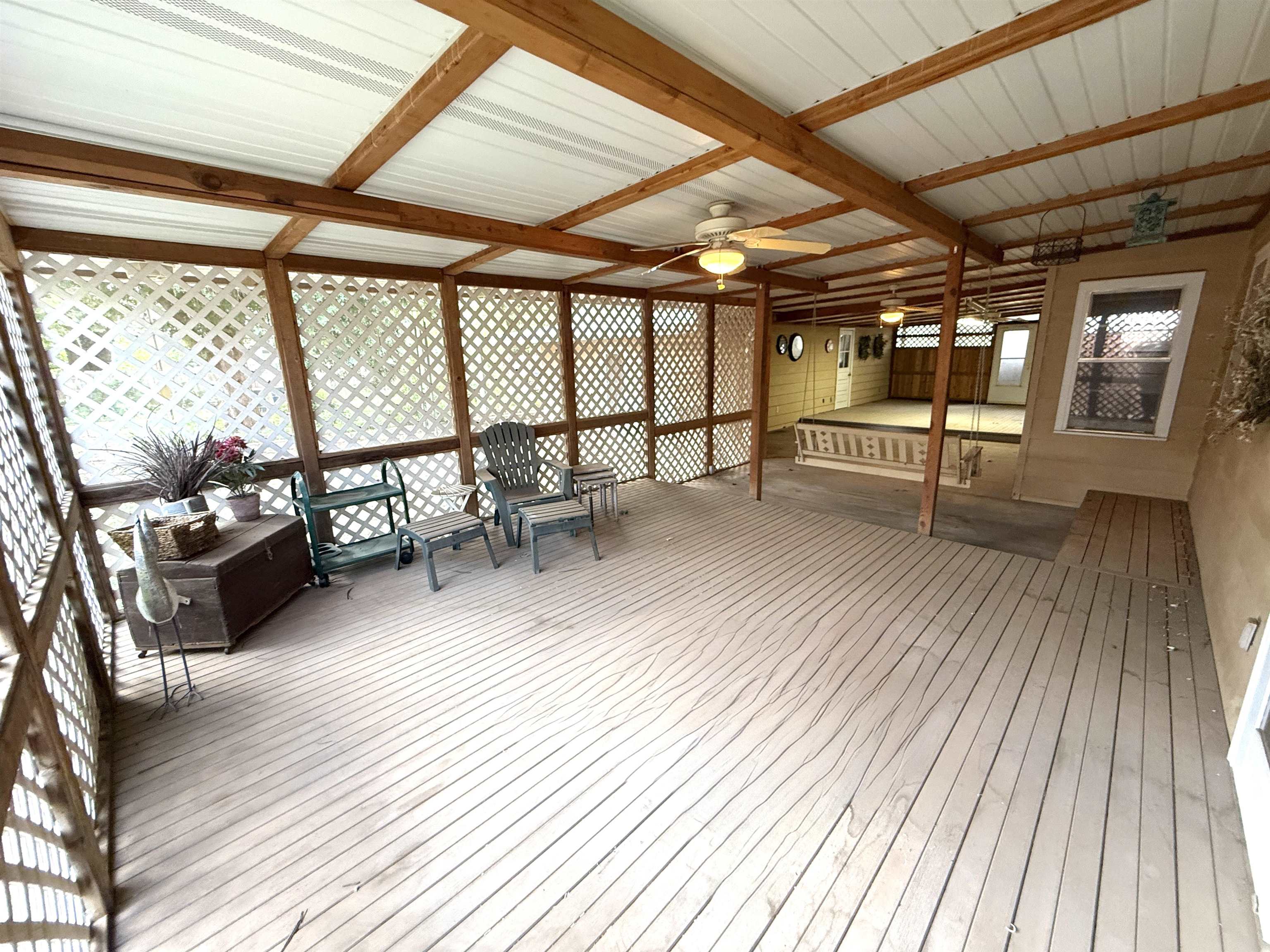 624 N Springfield Property Photo 6