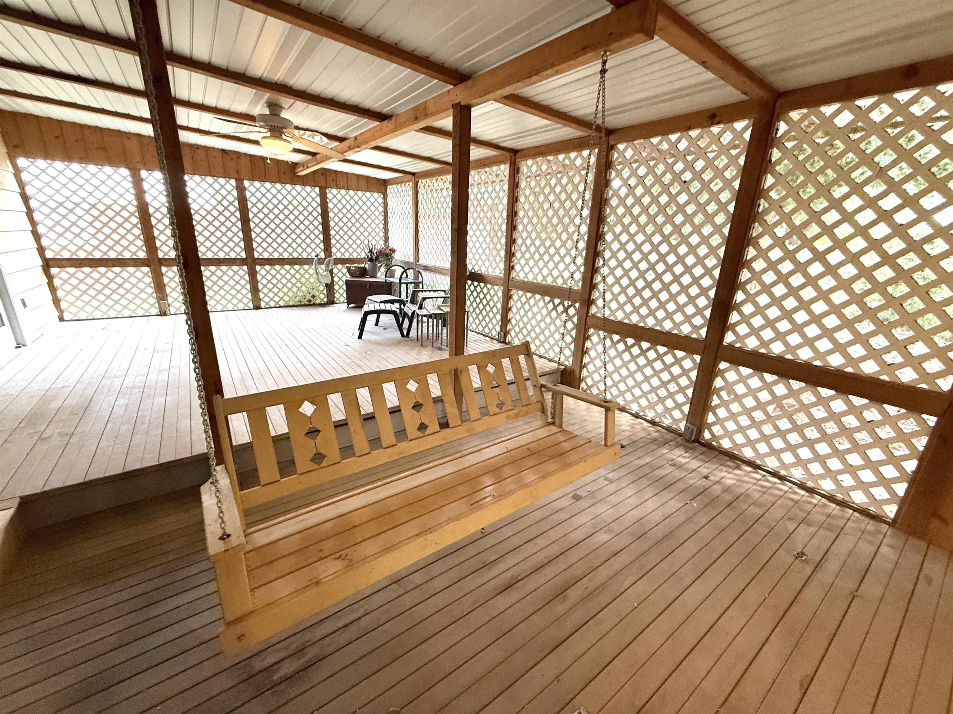 624 N Springfield Property Photo 34