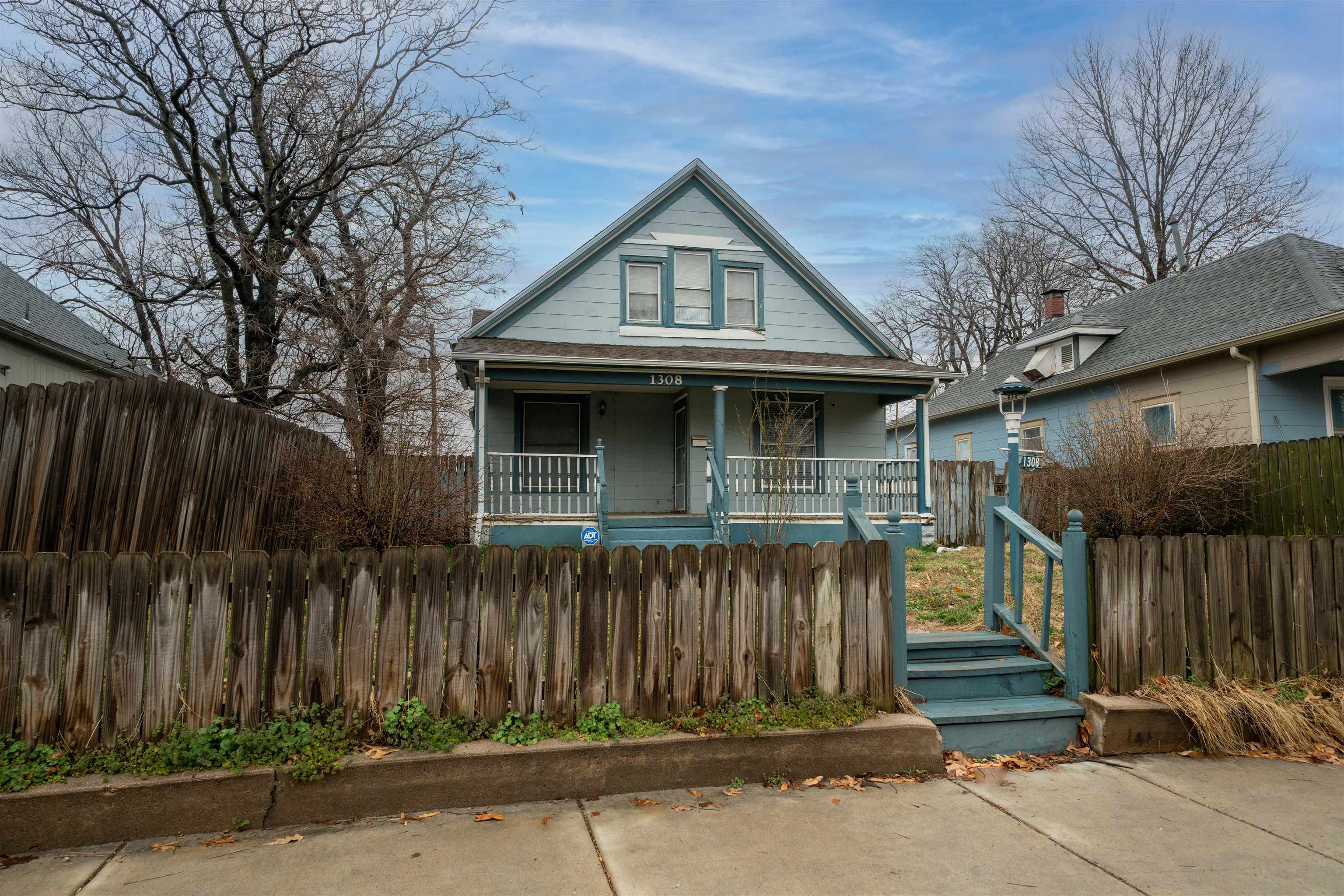 1308 S Market St Property Photo 1