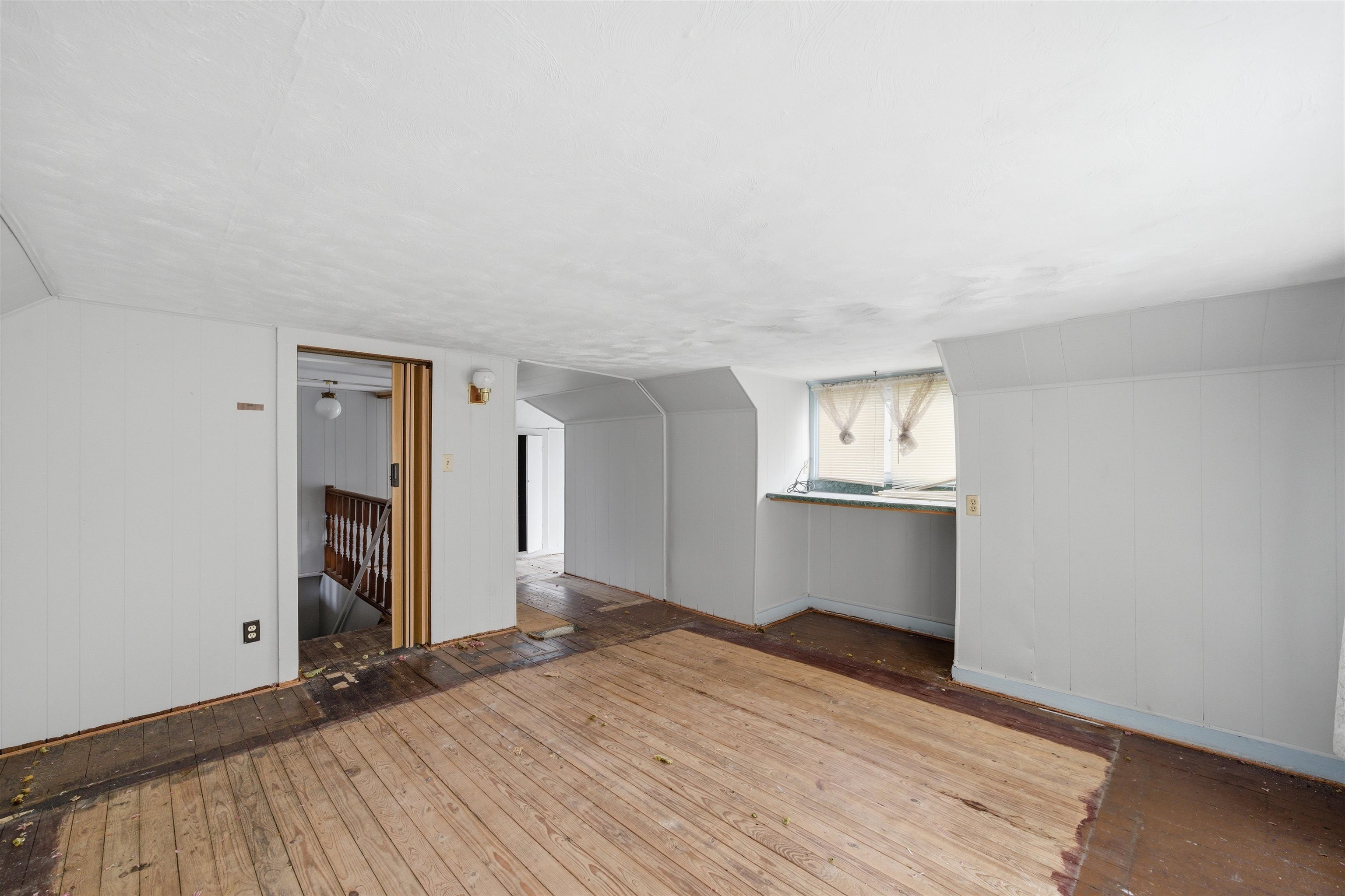 1308 S Market St Property Photo 13