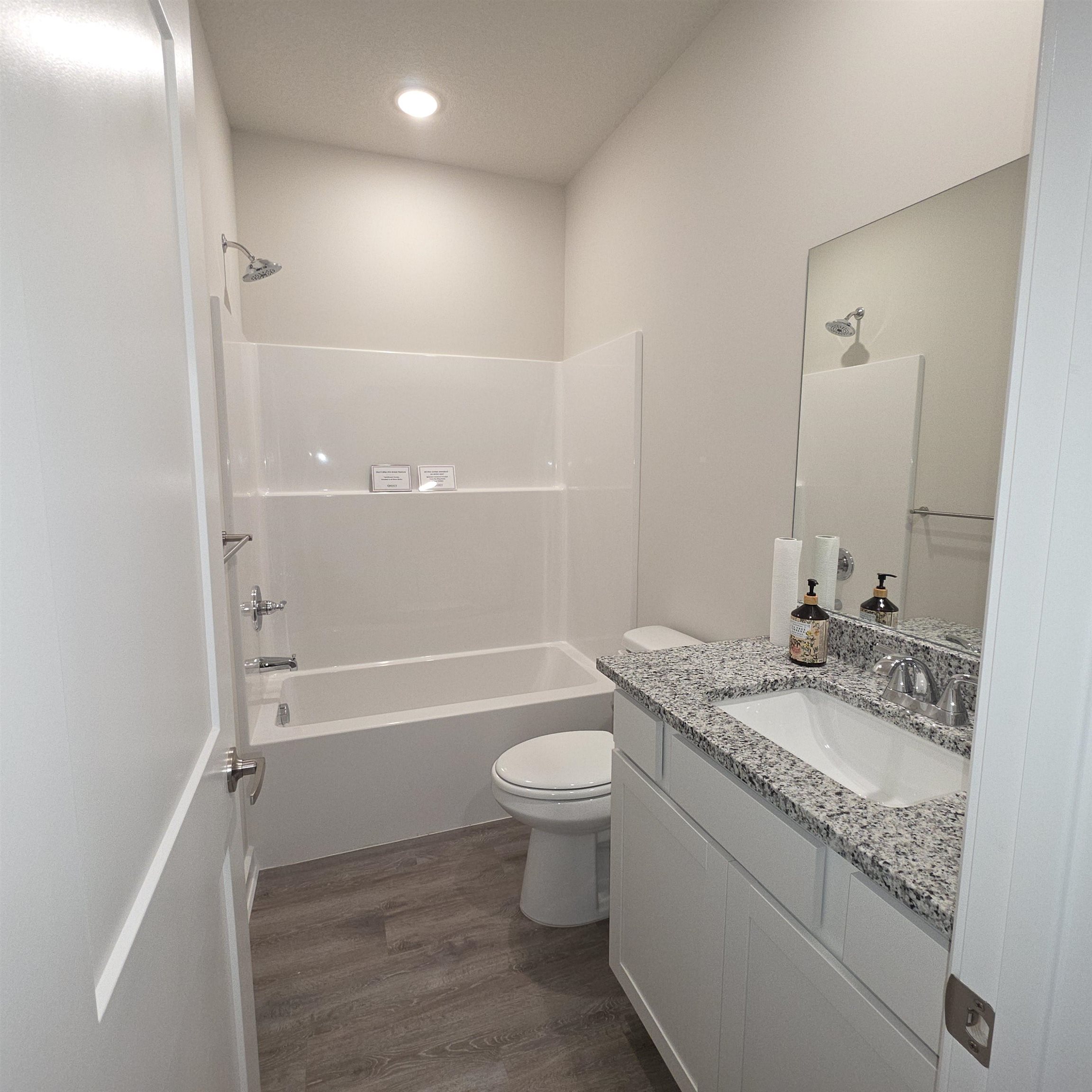 923 N Forestview St Property Photo 12