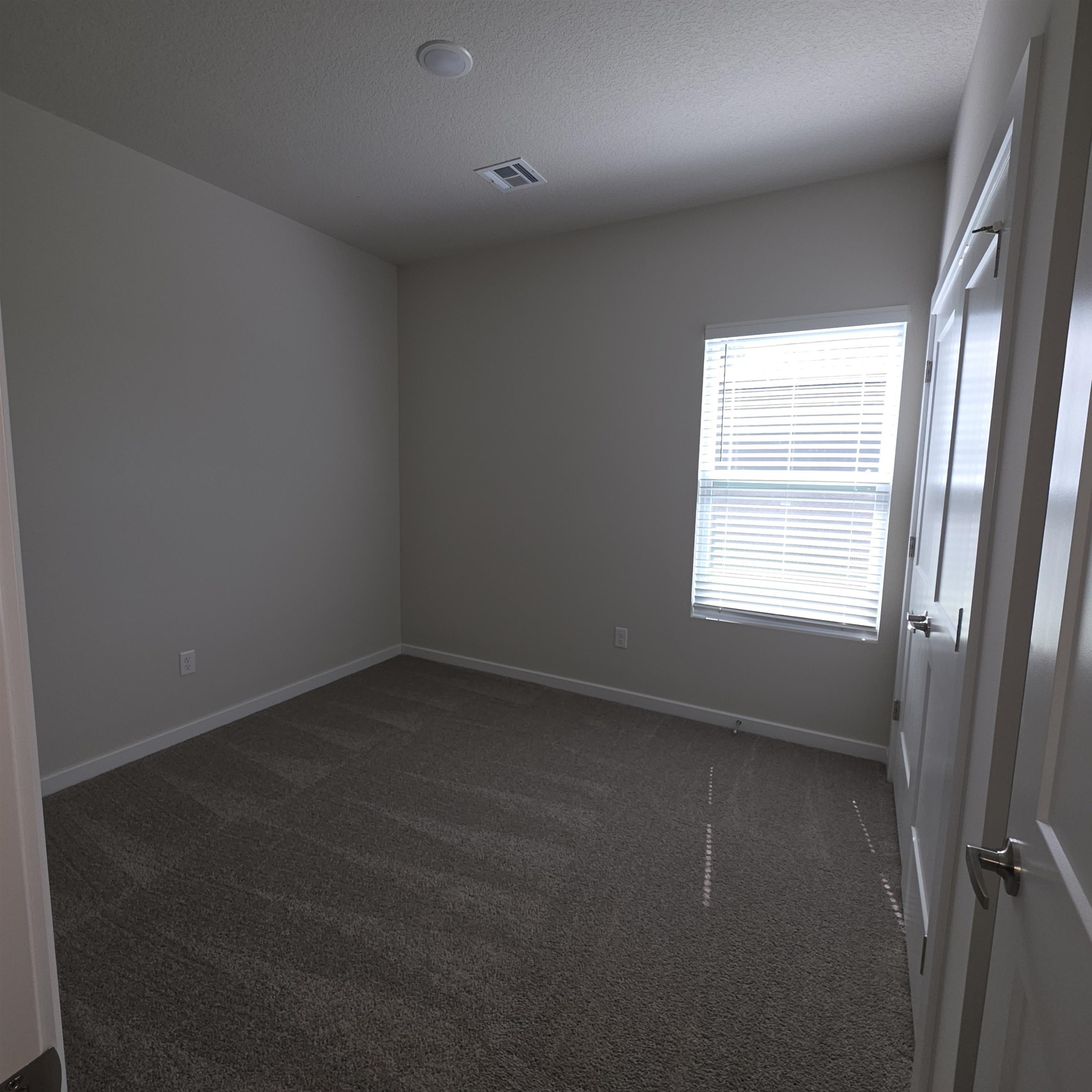 923 N Forestview St Property Photo 15