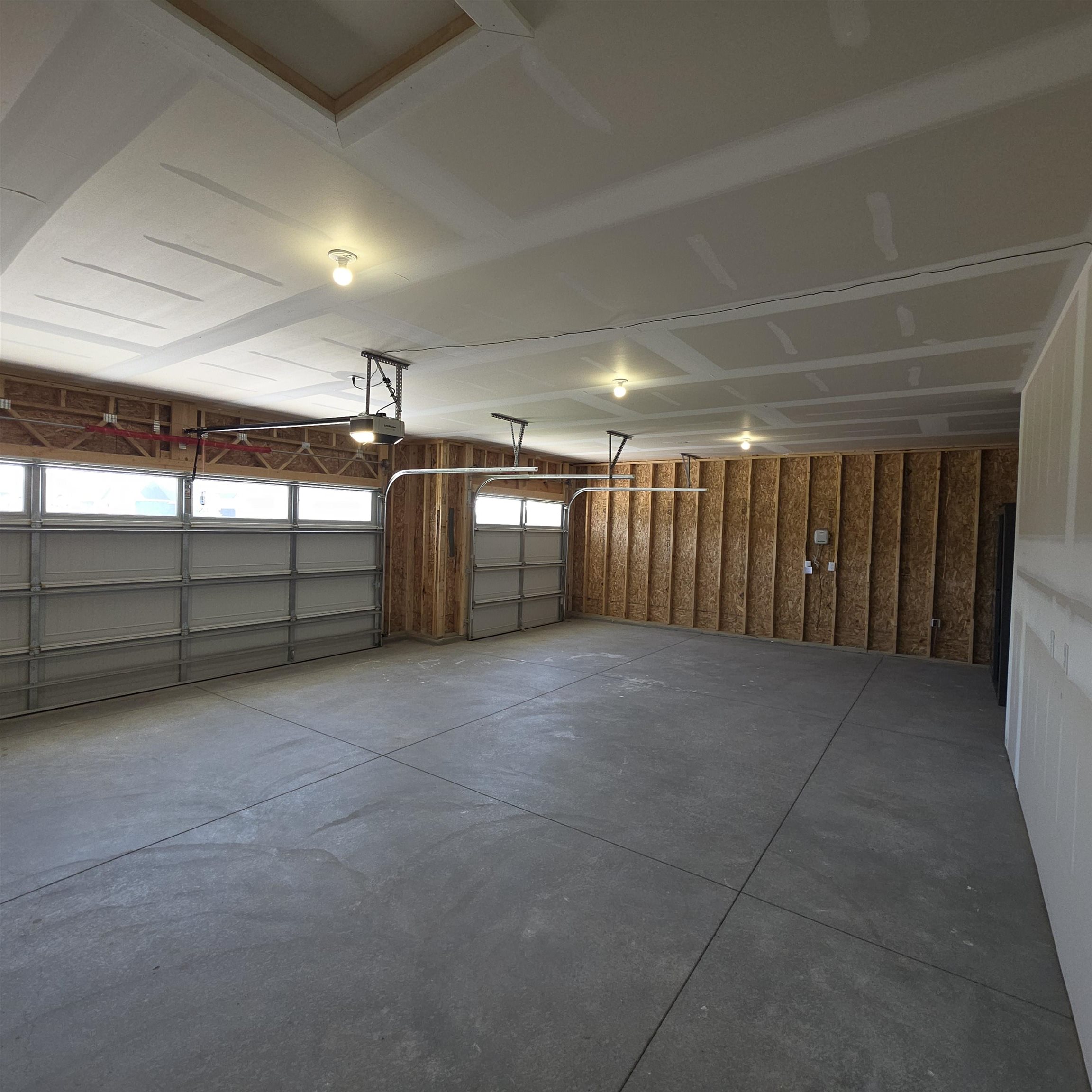 923 N Forestview St Property Photo 16