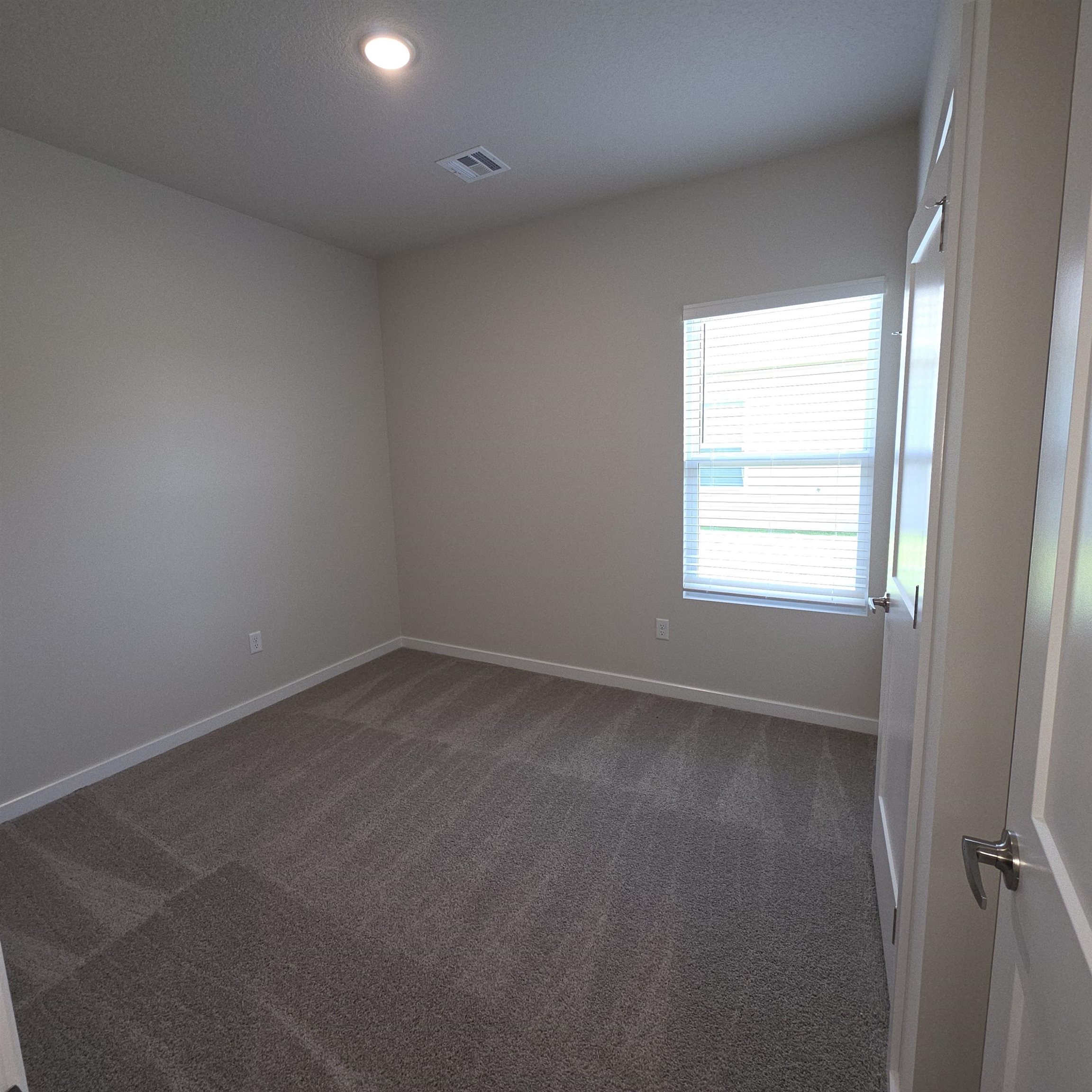 904 N Forestview Ct Property Photo 11