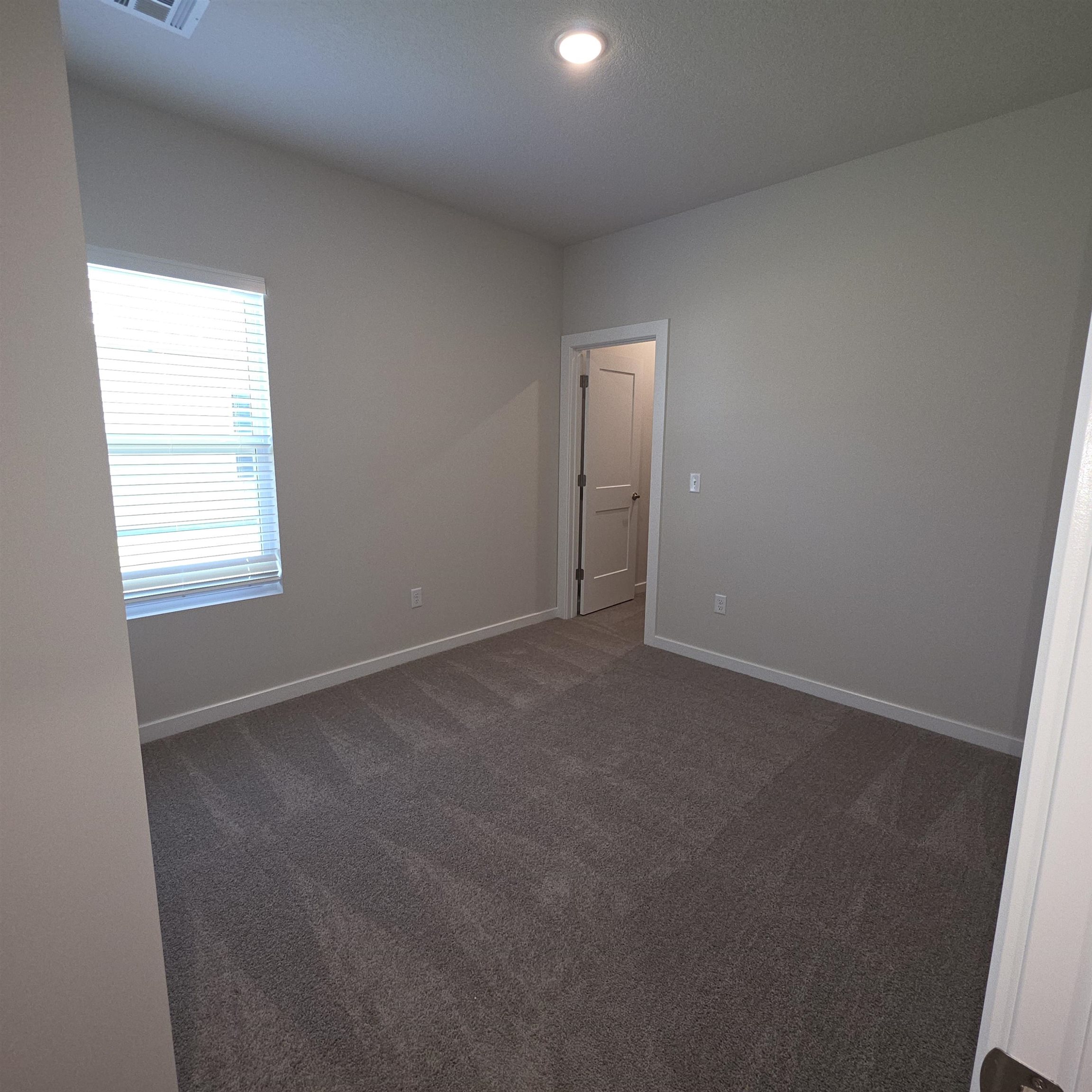 904 N Forestview Ct Property Photo 12