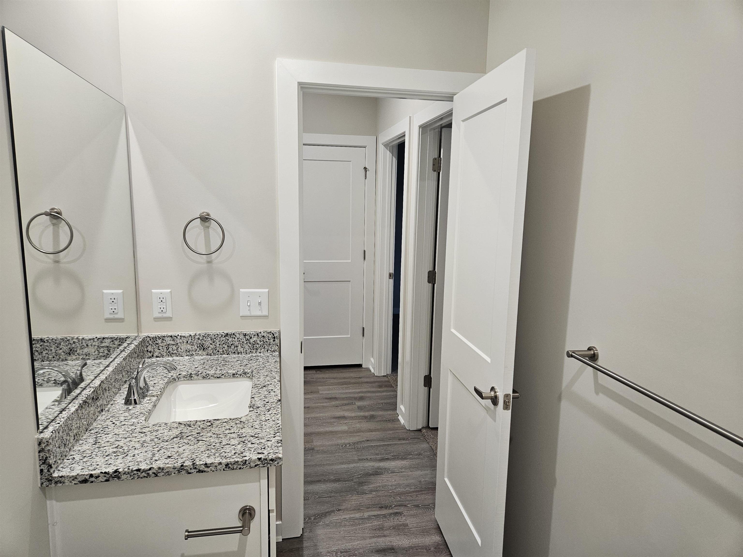 904 N Forestview Ct Property Photo 17