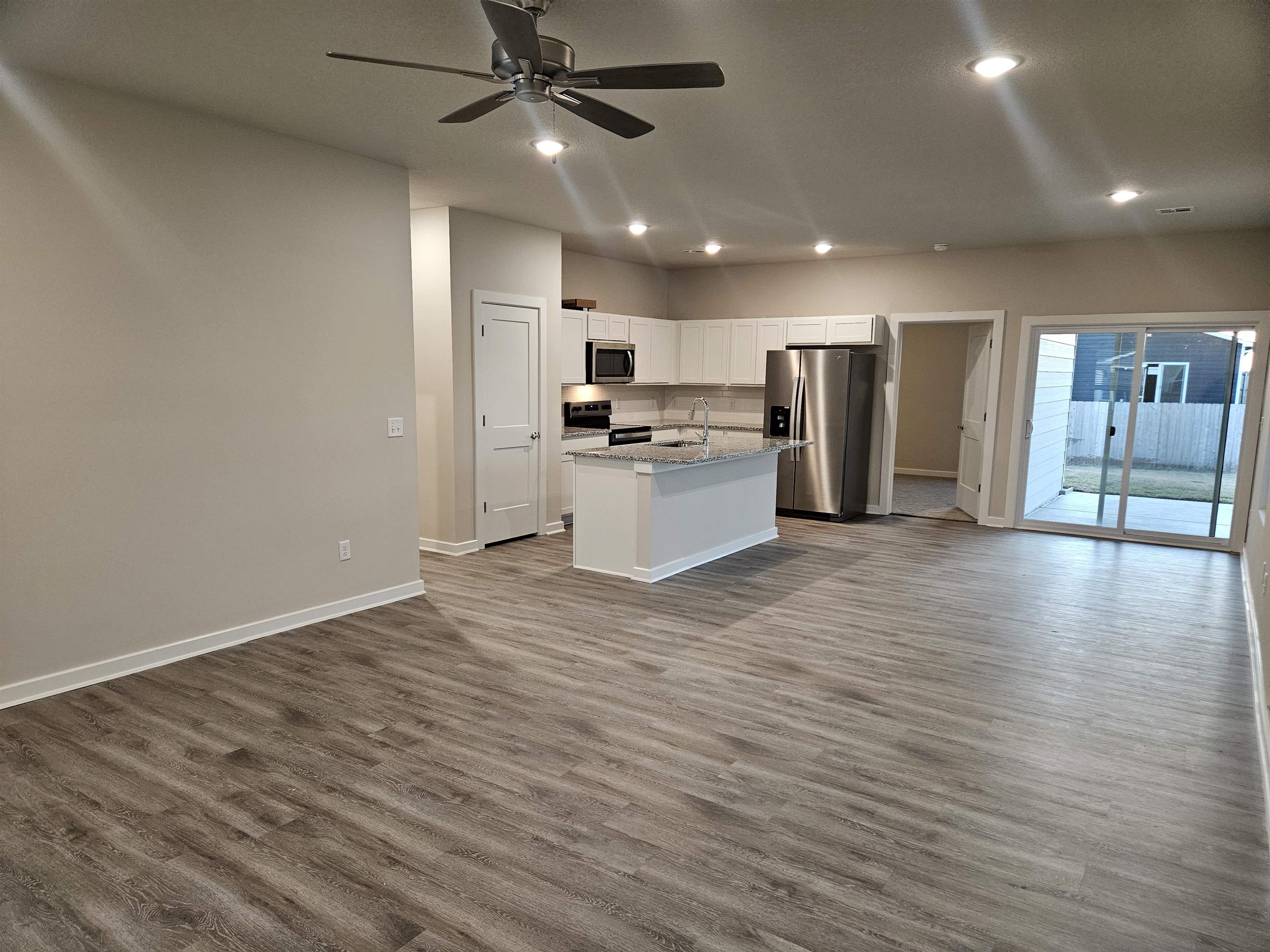904 N Forestview Ct Property Photo 19