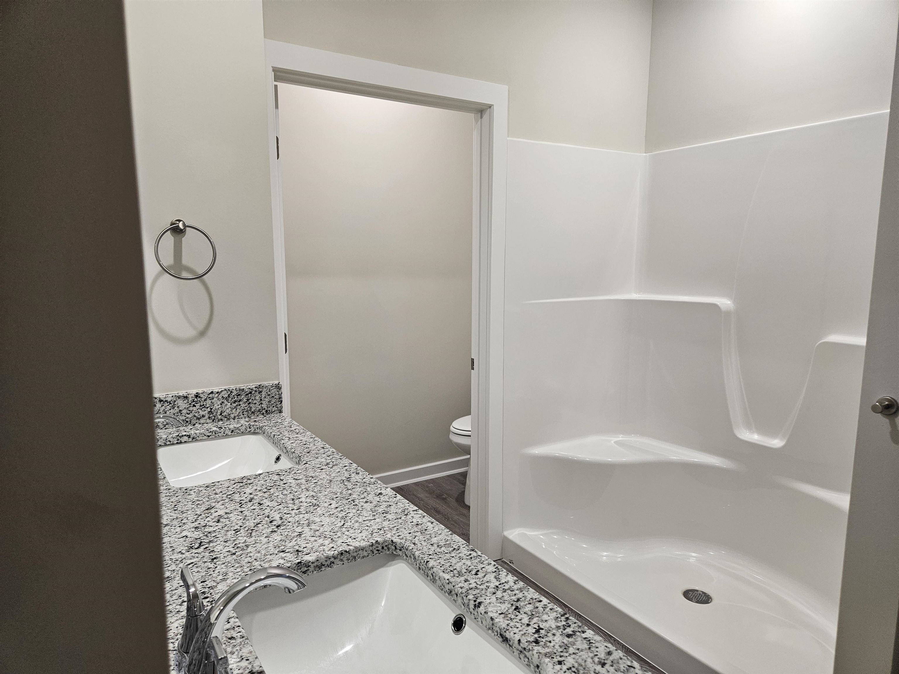 904 N Forestview Ct Property Photo 28