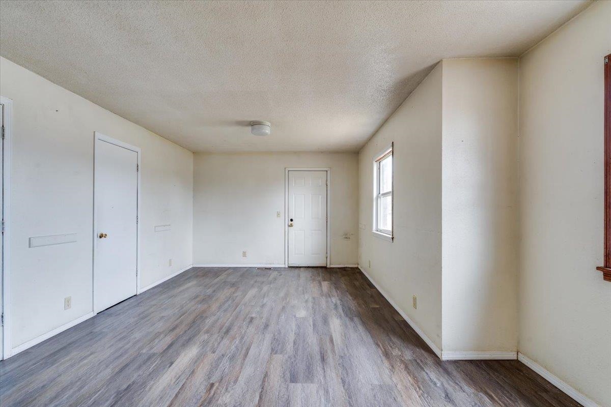 1521 E Catalina St Property Photo 4
