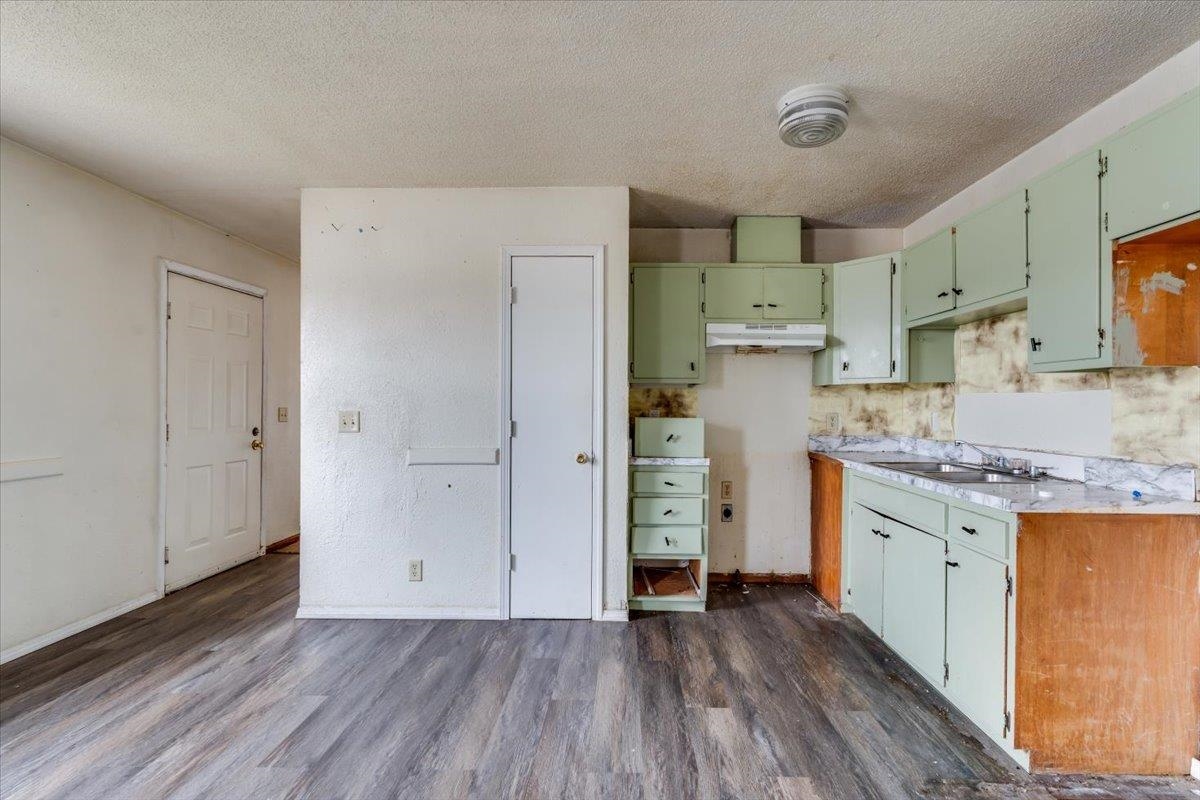 1521 E Catalina St Property Photo 5