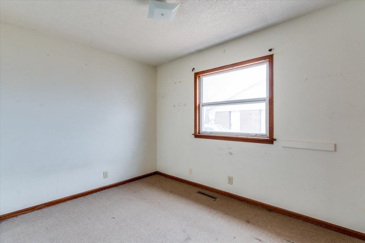 1521 E Catalina St Property Photo 6