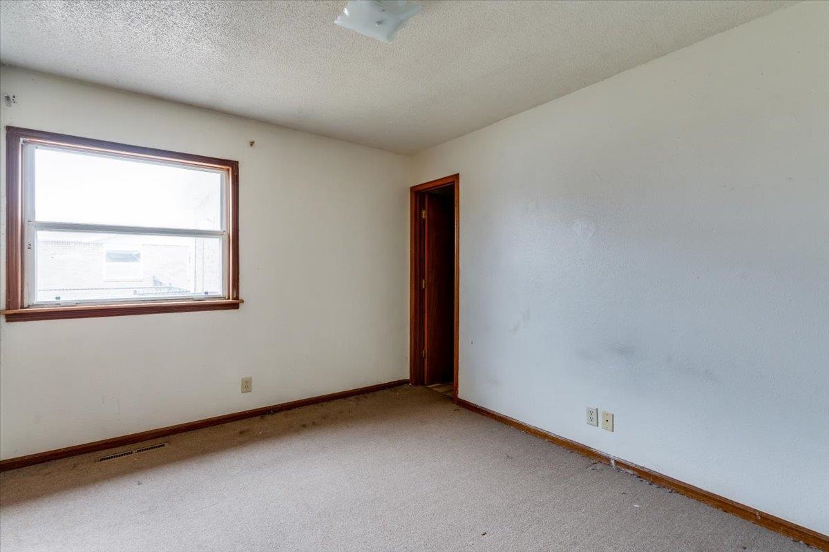 1521 E Catalina St Property Photo 9